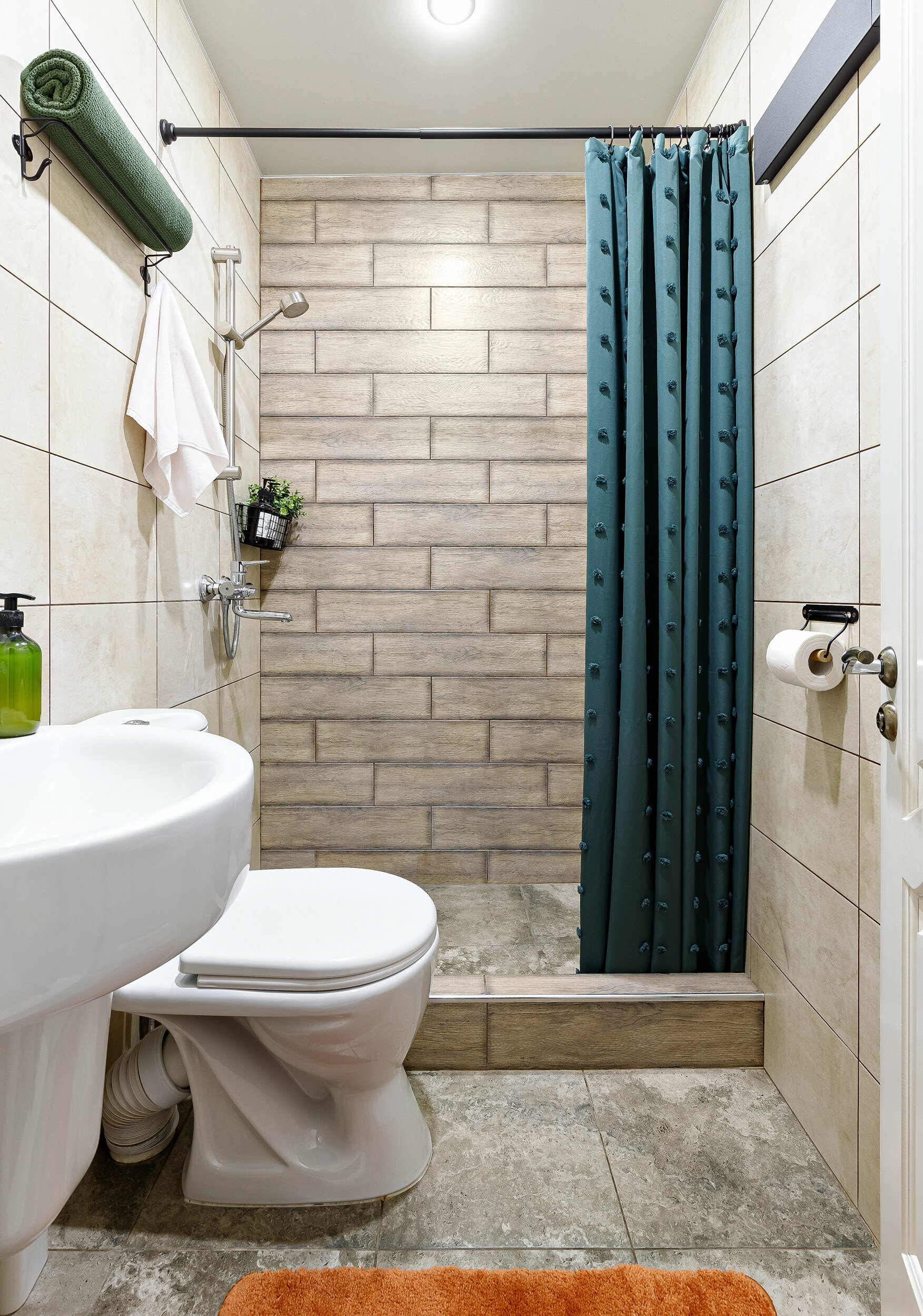 Трехместный номер «Комфорт» с душем