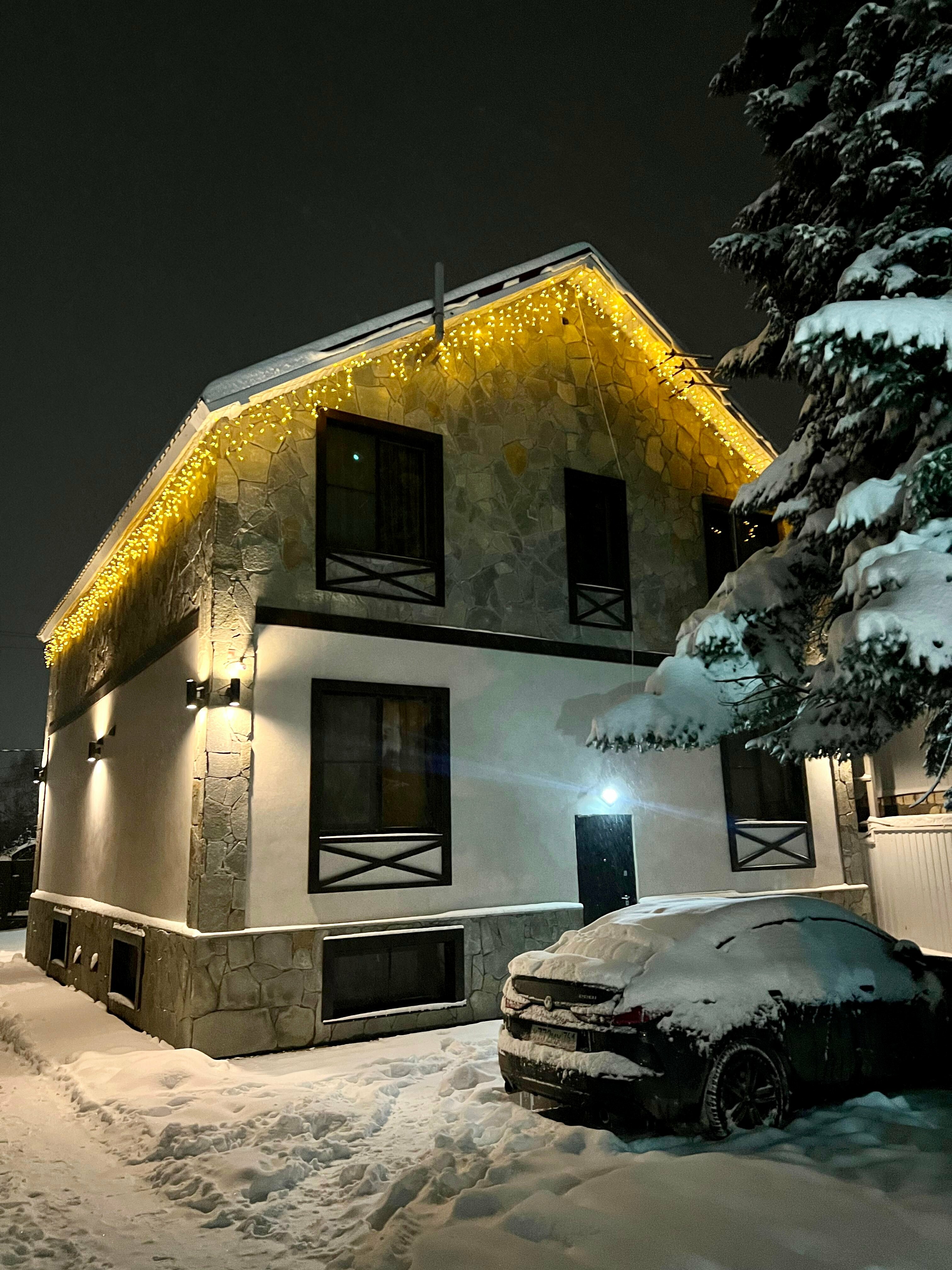 Двухместный с двуспальной кроватью и односпальной кроватью