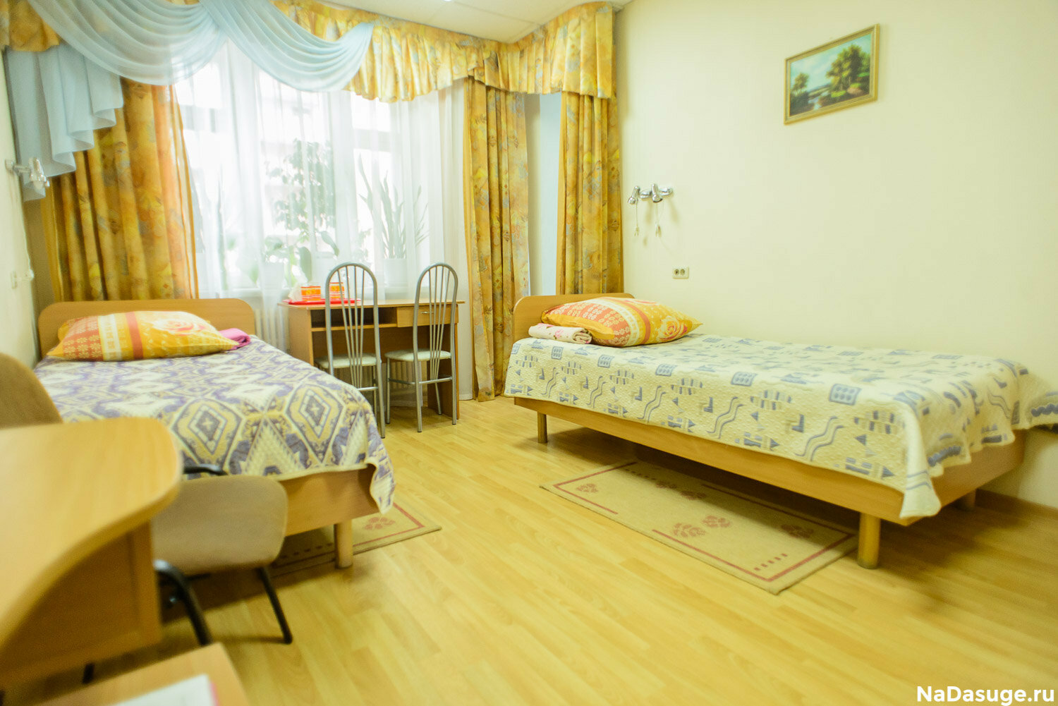 Двухместный номер эконом-класса с 2 отдельными кроватями