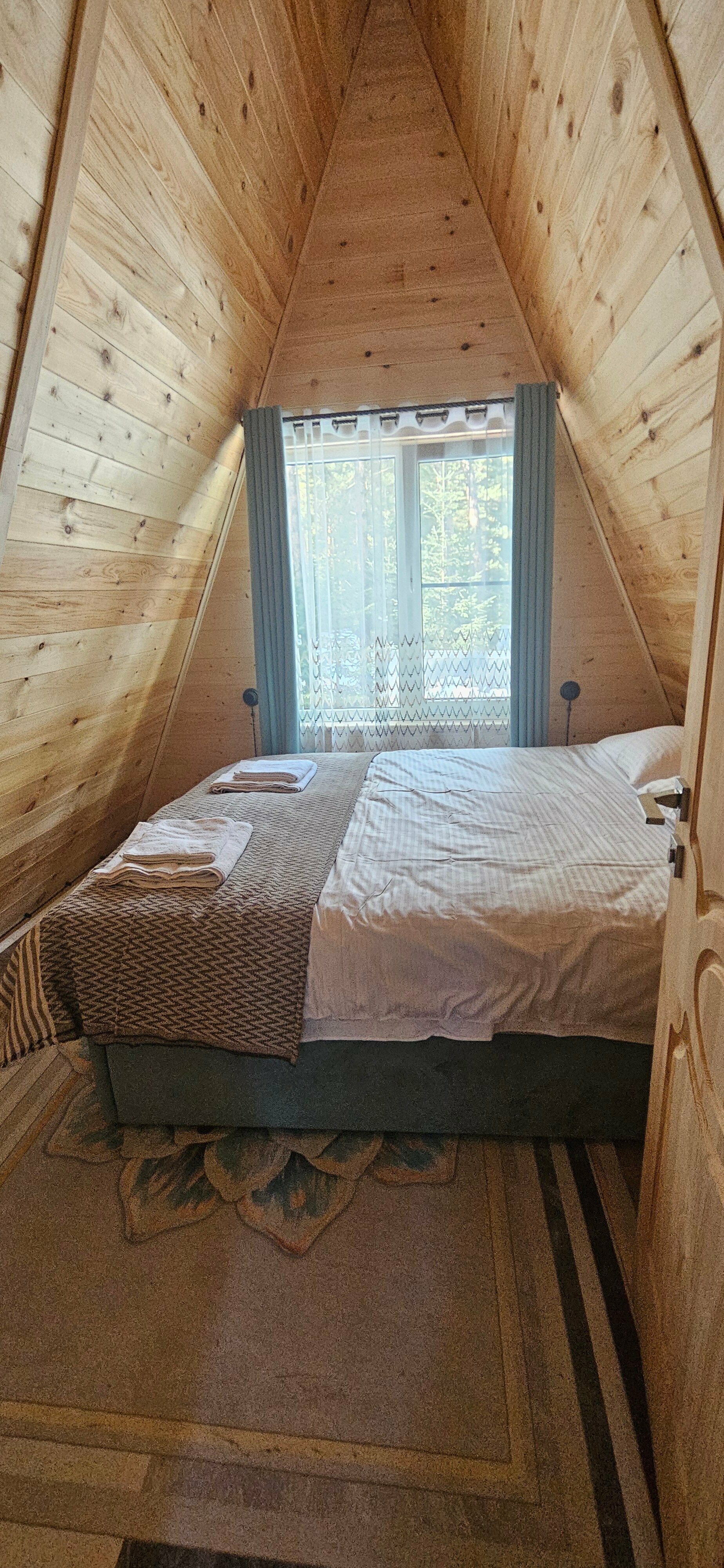 Коттедж с видом на лес