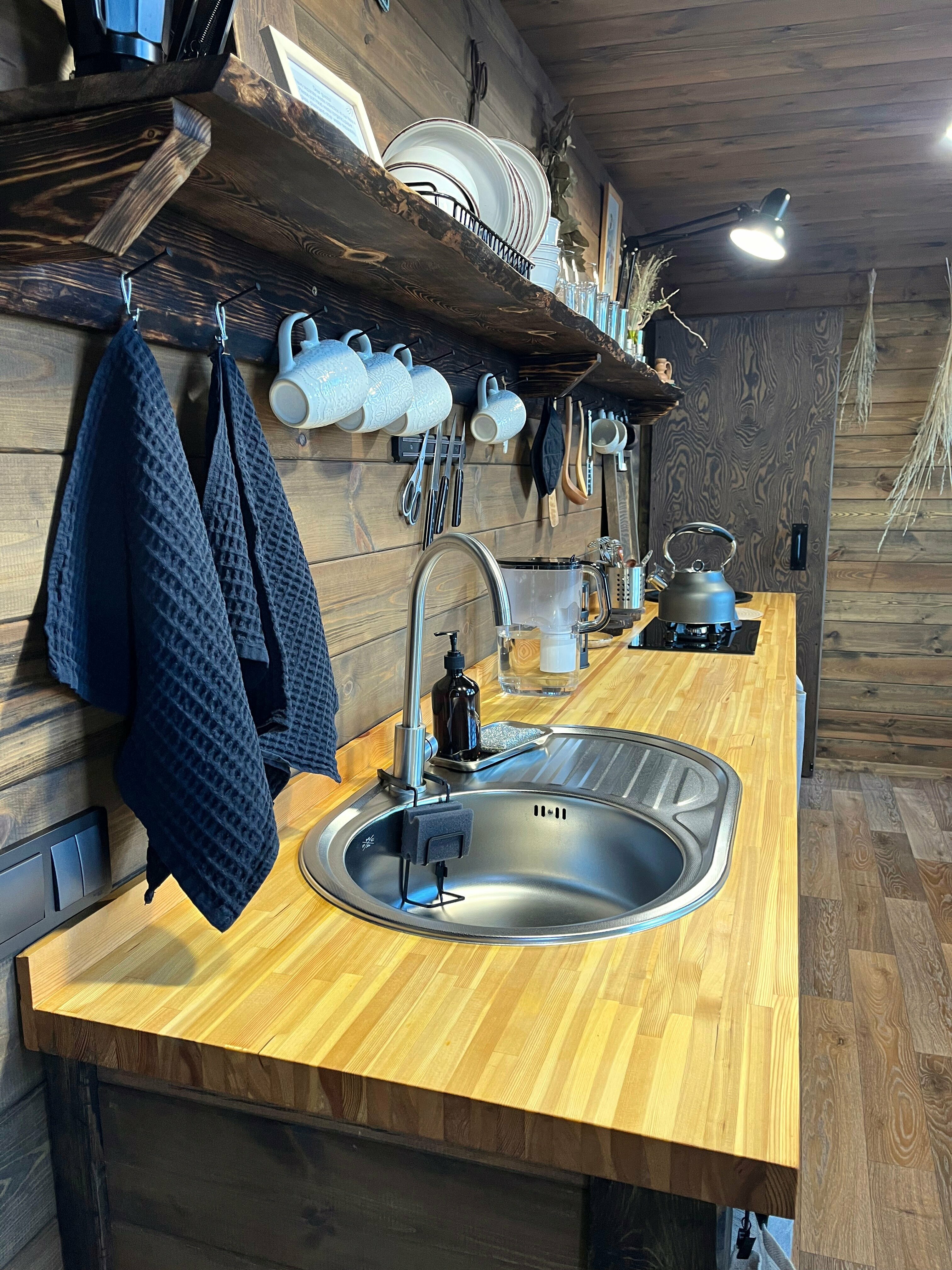 Дом с видом на озеро