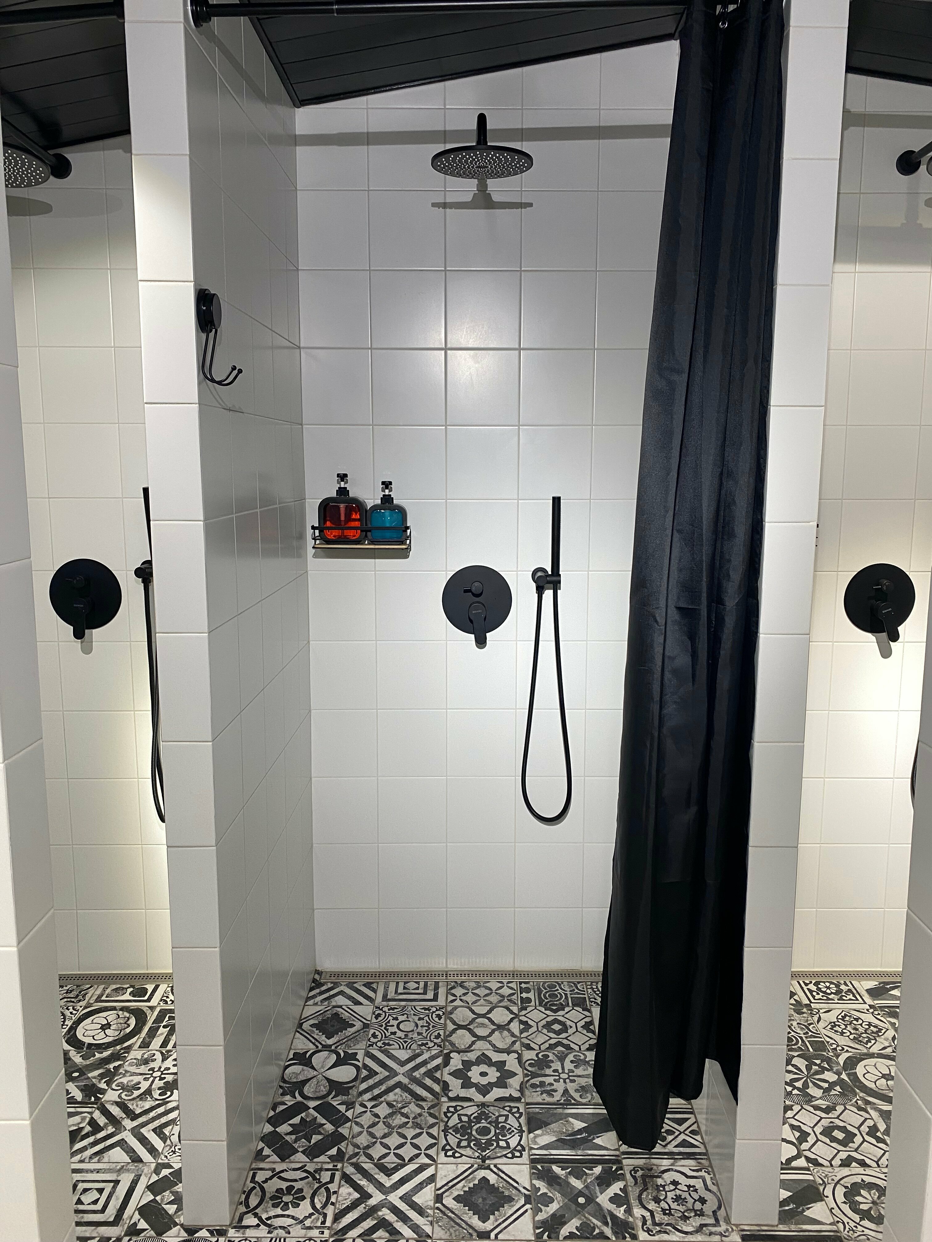 Кровать в общем 6-местном номере