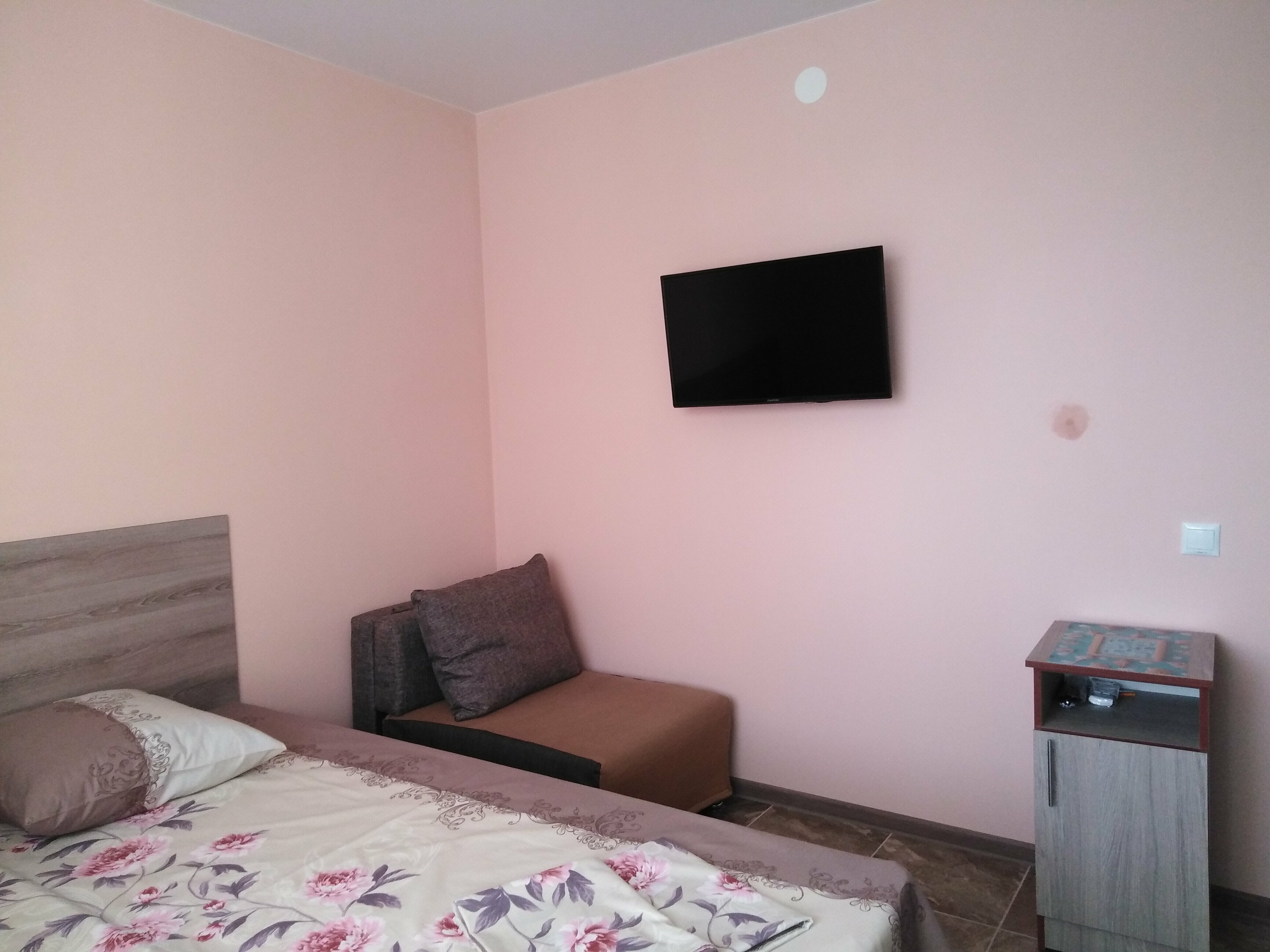 Трехместный номер с балконом