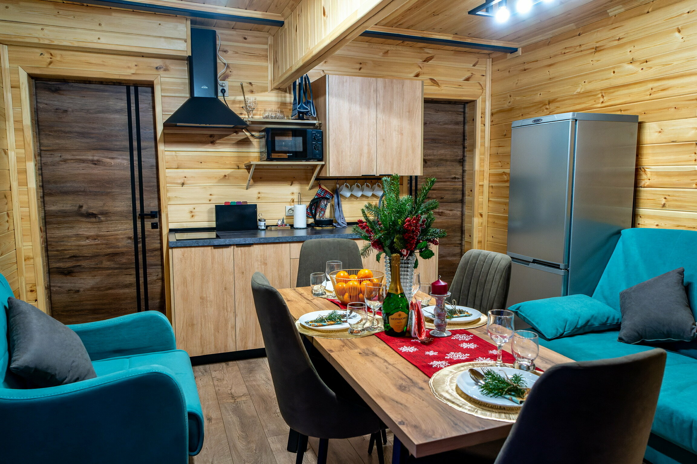 Семейный номер с видом на горы