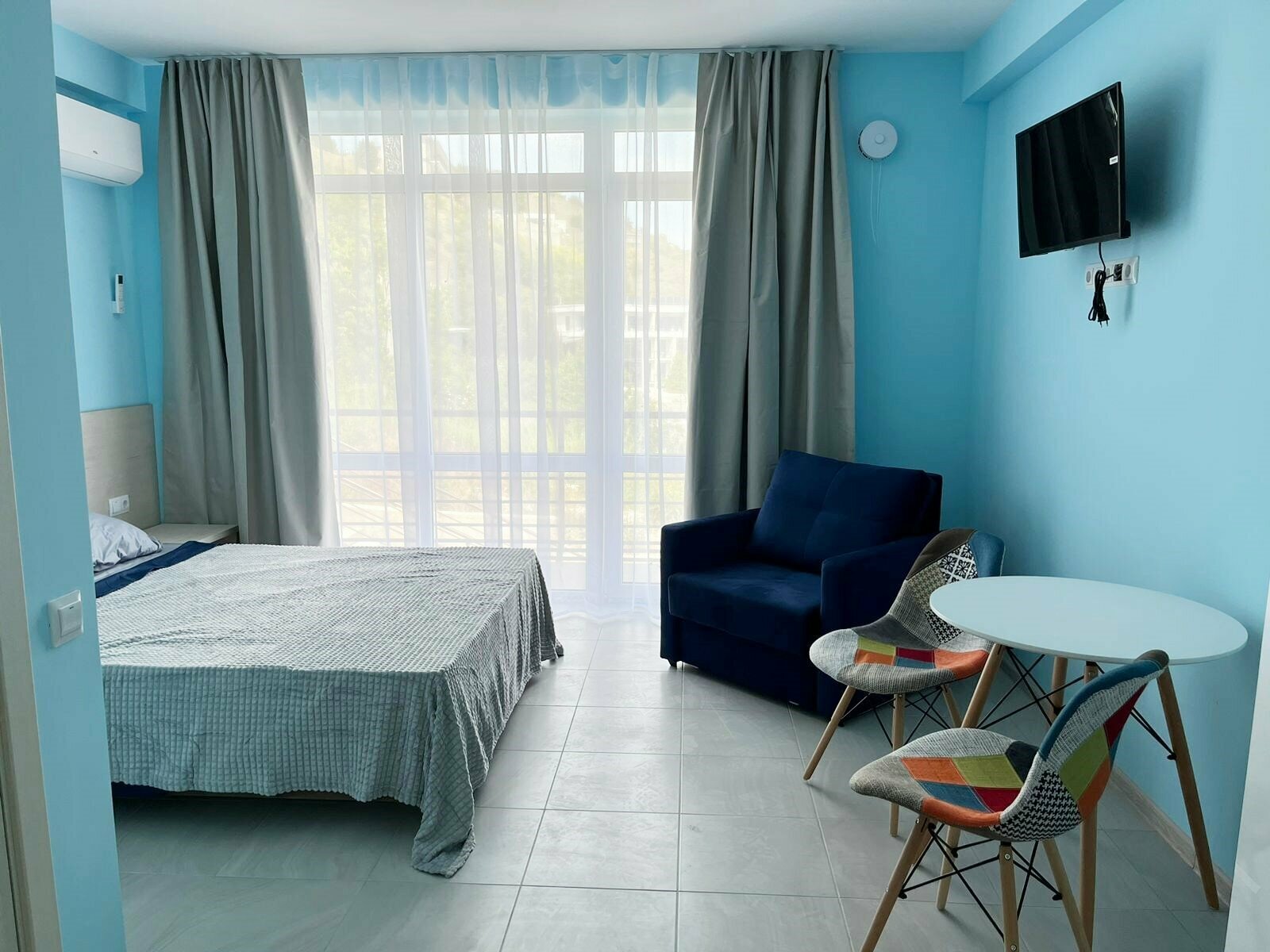 Трехместный номер с видом на море