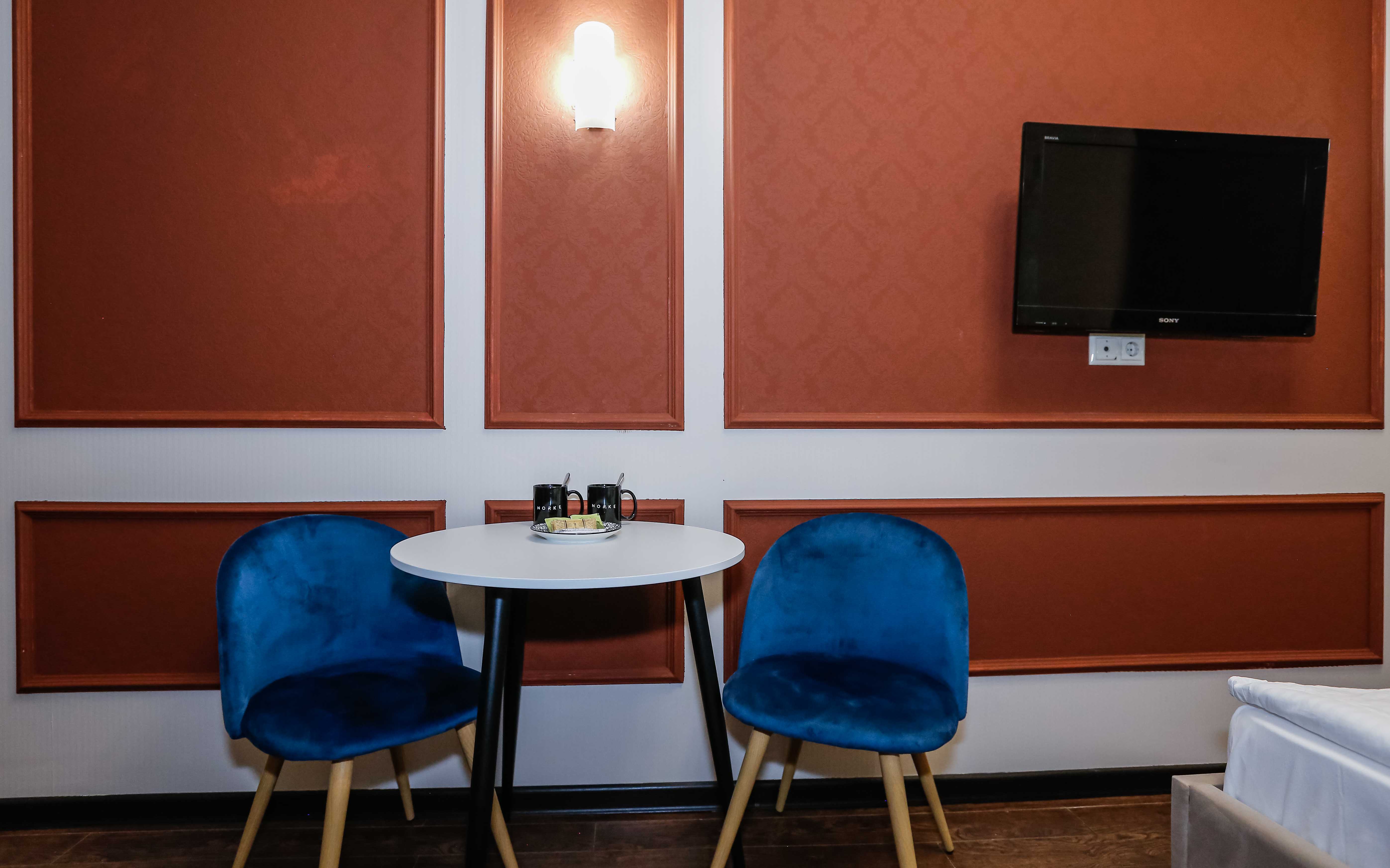 Студия трехместная