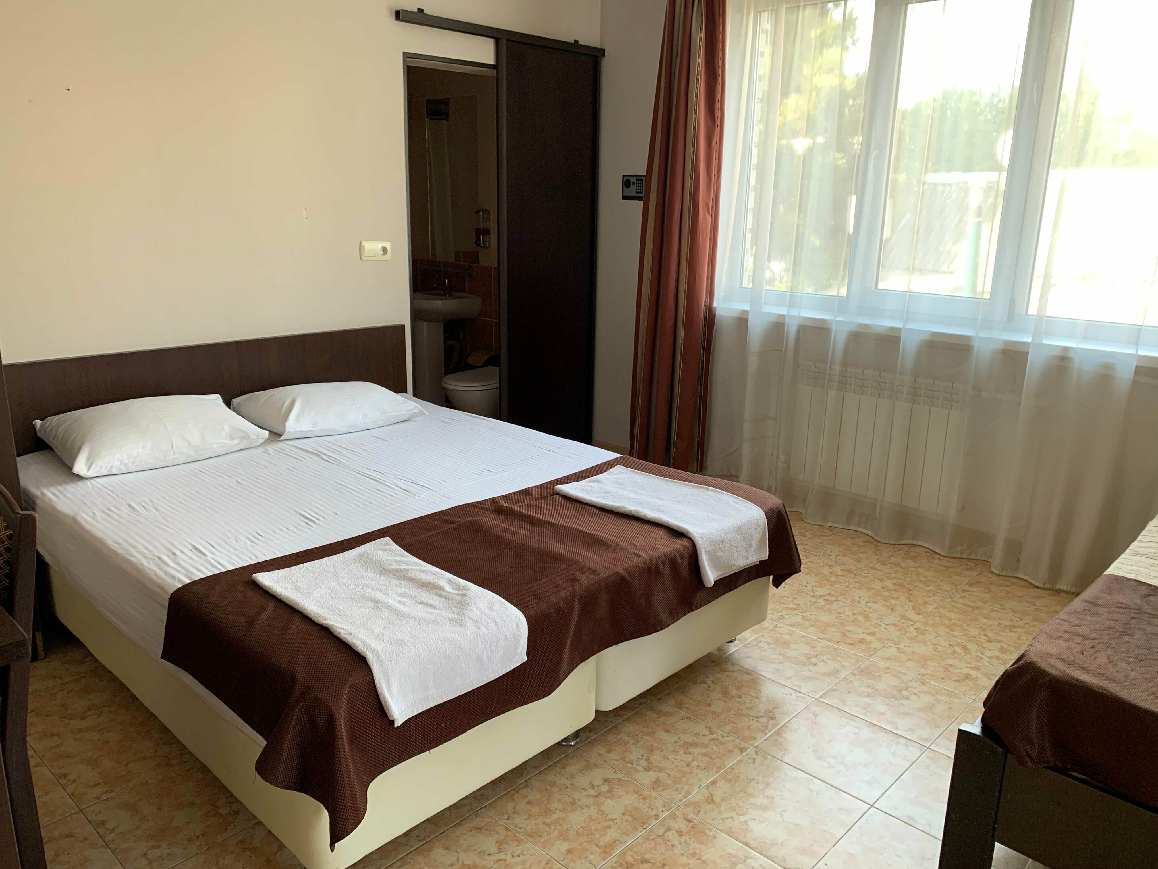 Номер-студия с видом на сад