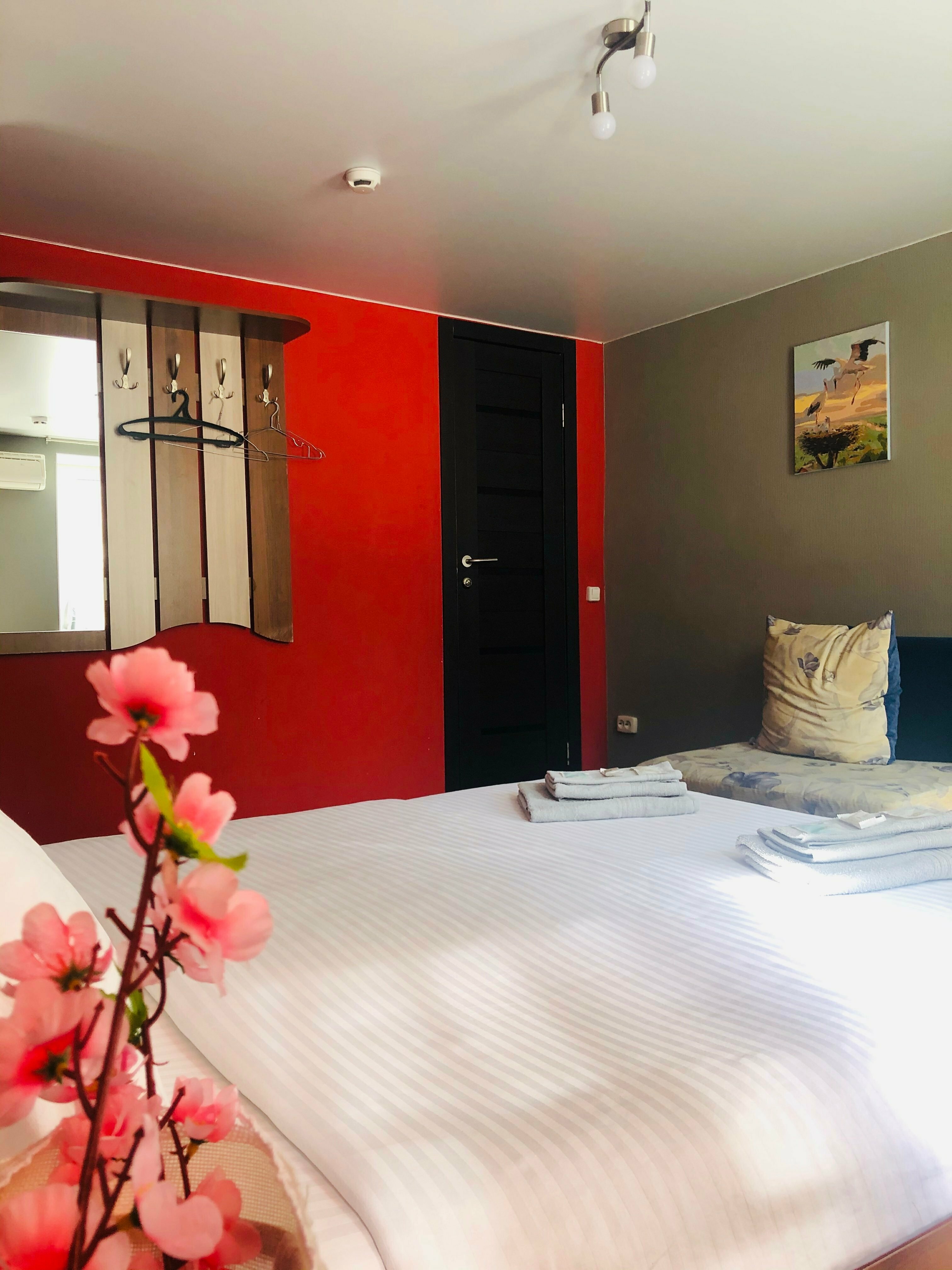 Cемейный номер с собственной ванной комнатой