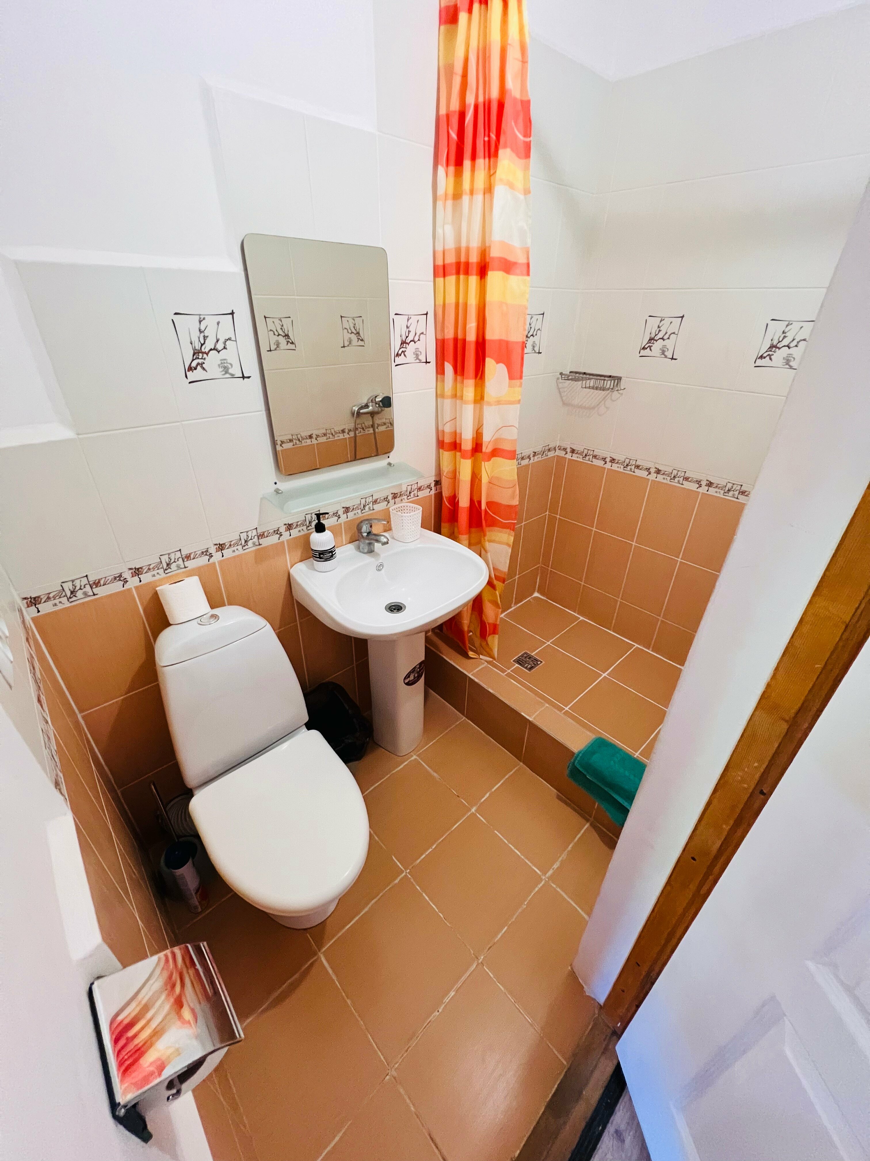 Трехместный номер с террасой видом на горы №14