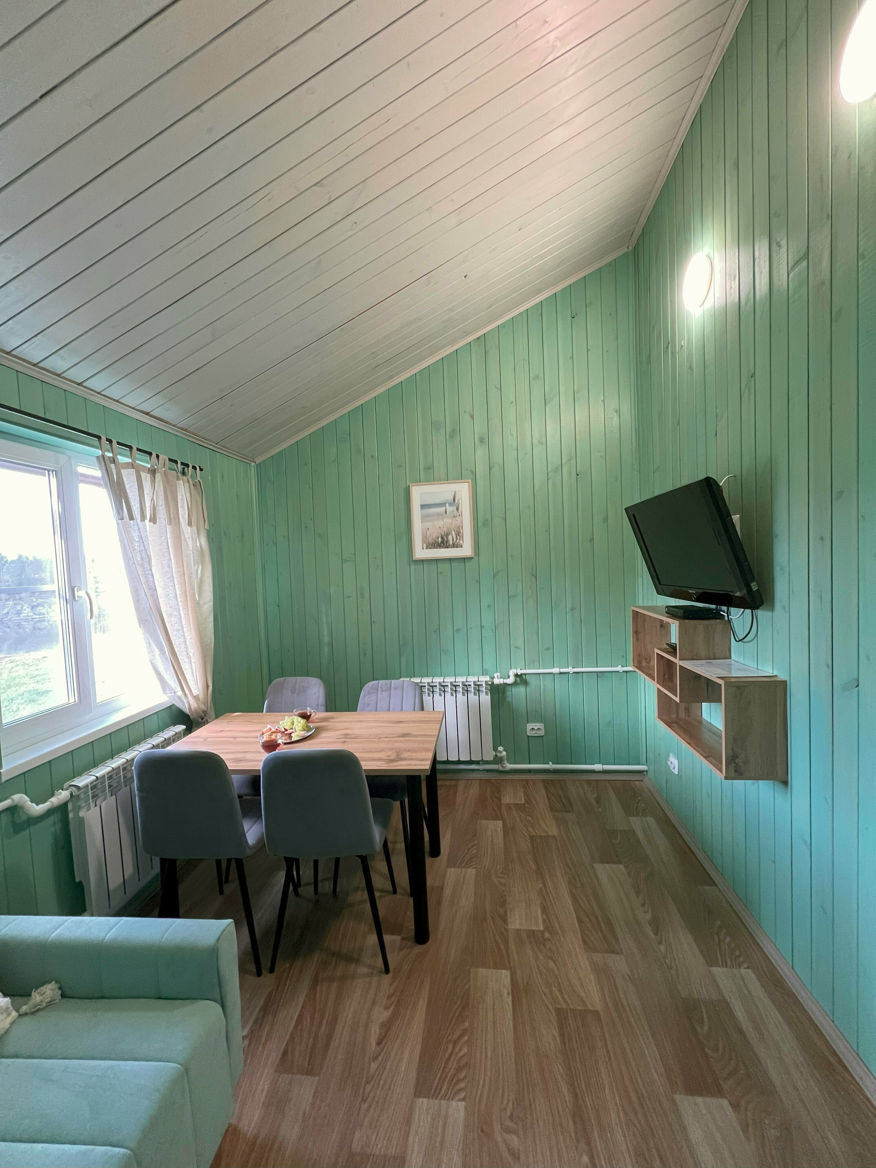 Дом с видом на озеро