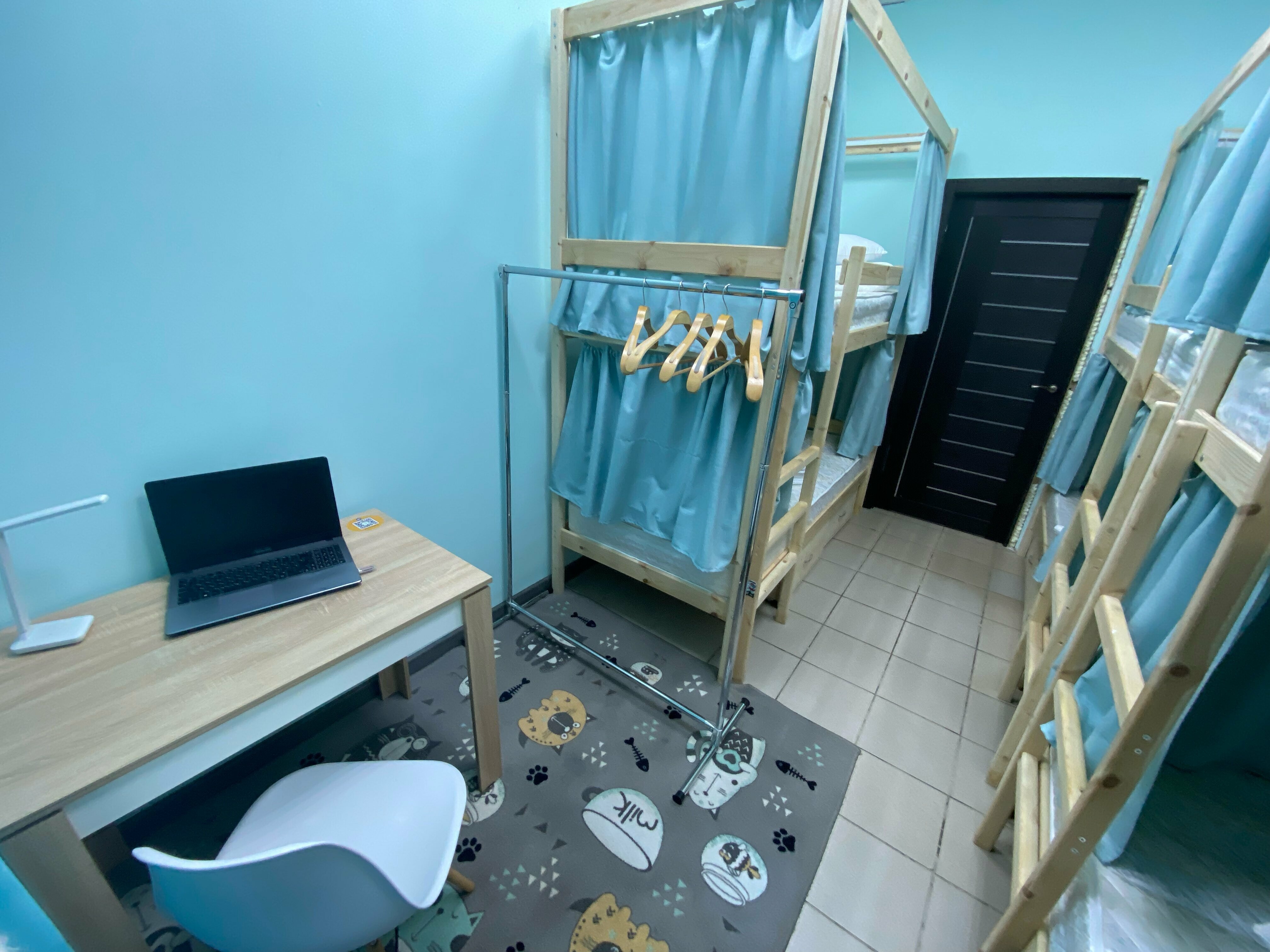 Общий номер для женщин с 6 кроватями