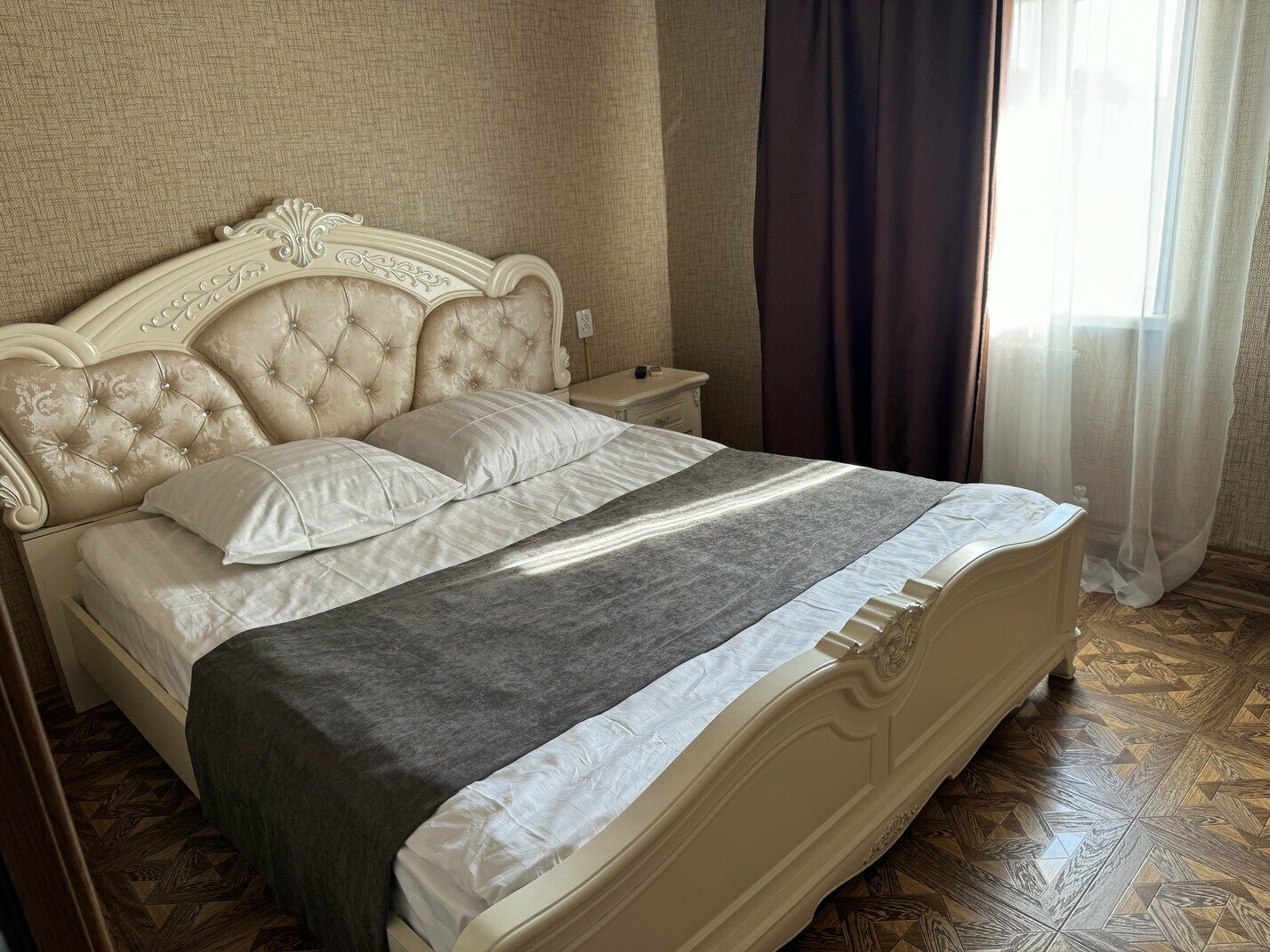 Полулюкс Делюкс