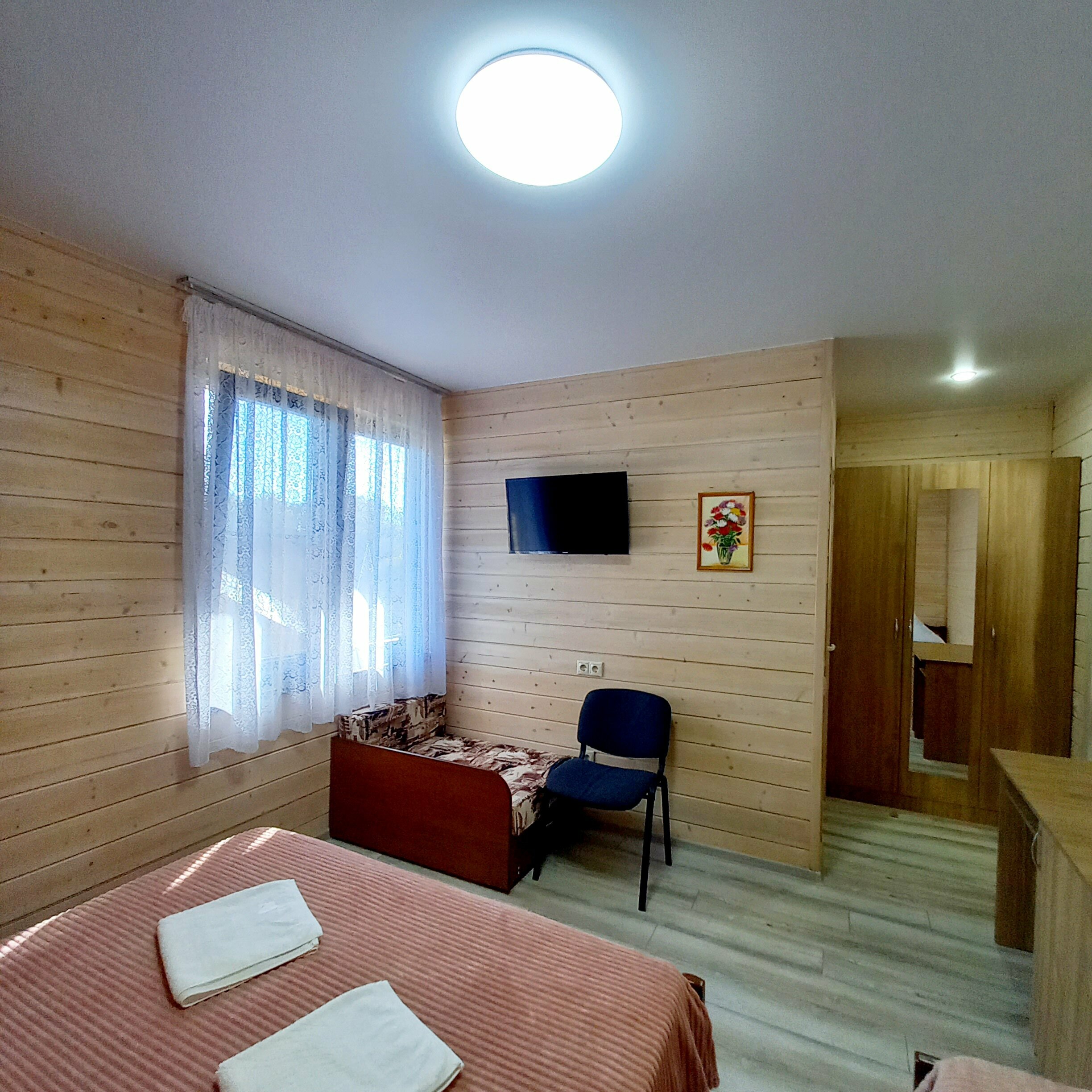 Четырехместный номер с видом на горы