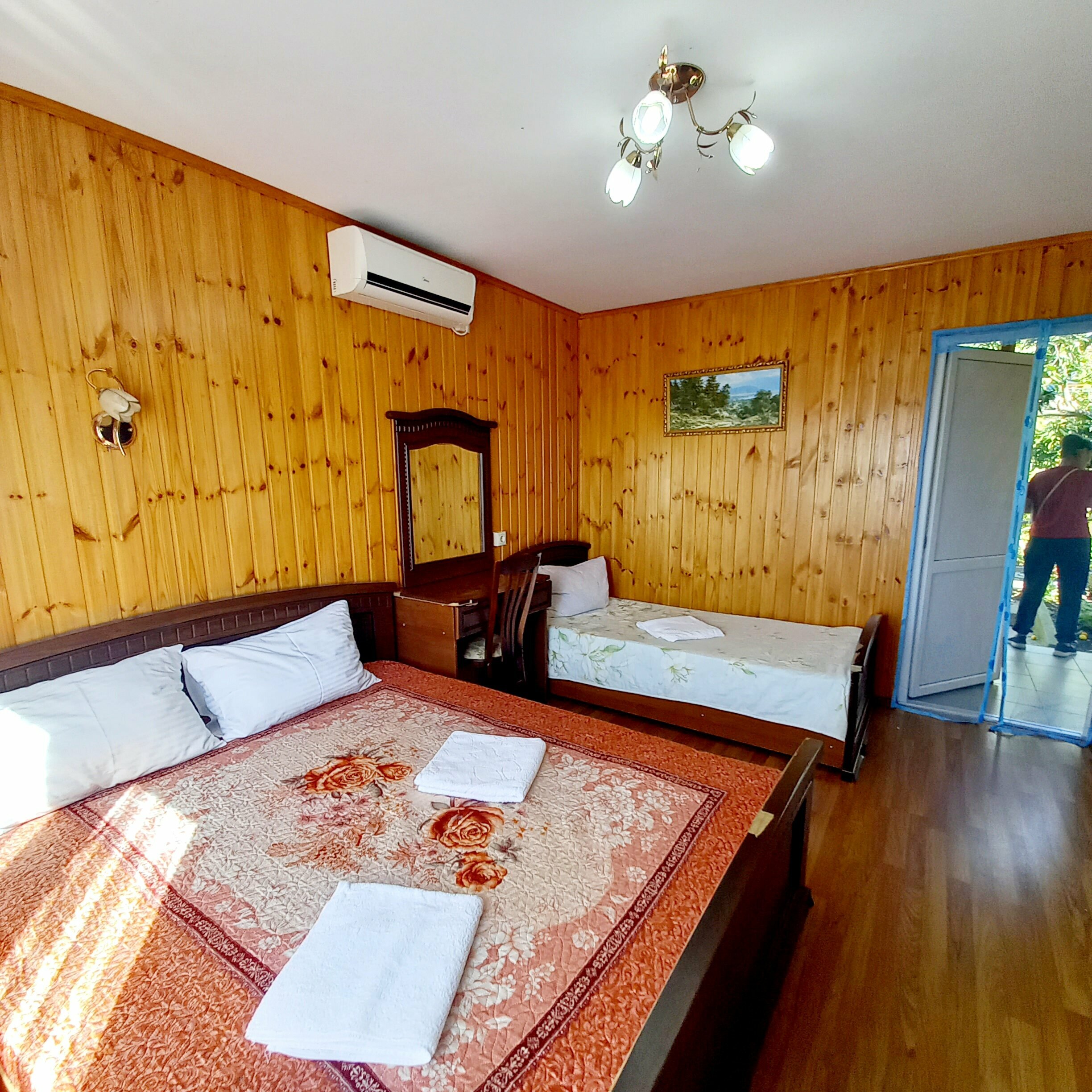 Улучшенный трехместный номер