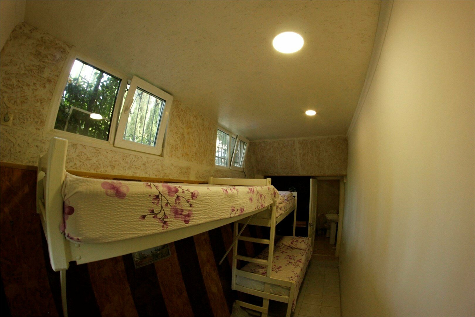 Трехместный эконом с двухъярусными кроватями