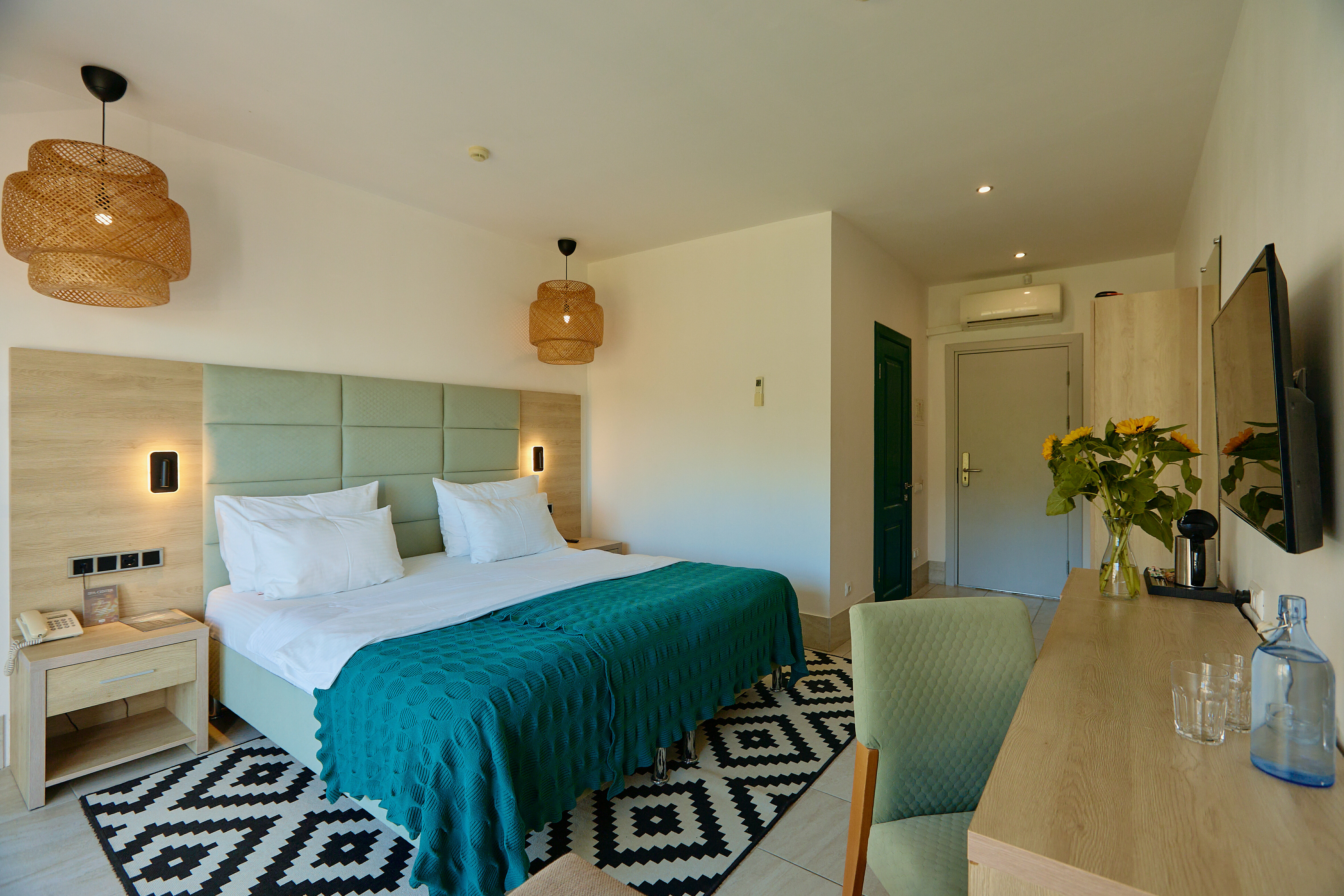 Стандартный двухместный номер с 1 кроватью или 2 отдельными кроватями и балконом