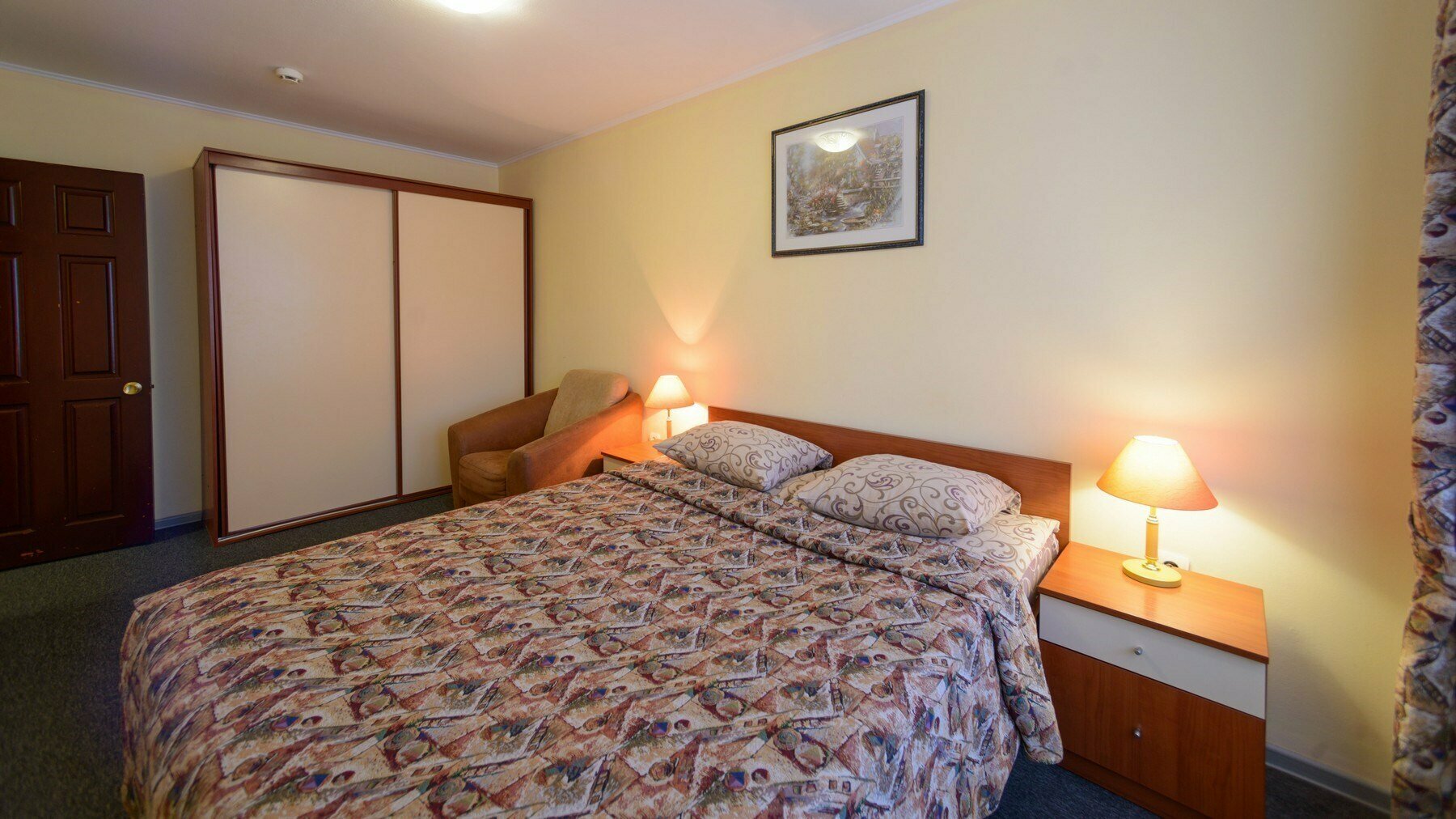 Парус №1: двухкомнатный двухместный номер 1 категории