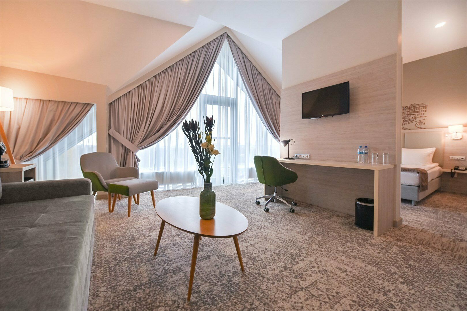 Представительский номер с панорамным видом на реку, 1 большой кроватью и раскладывающимся диваном