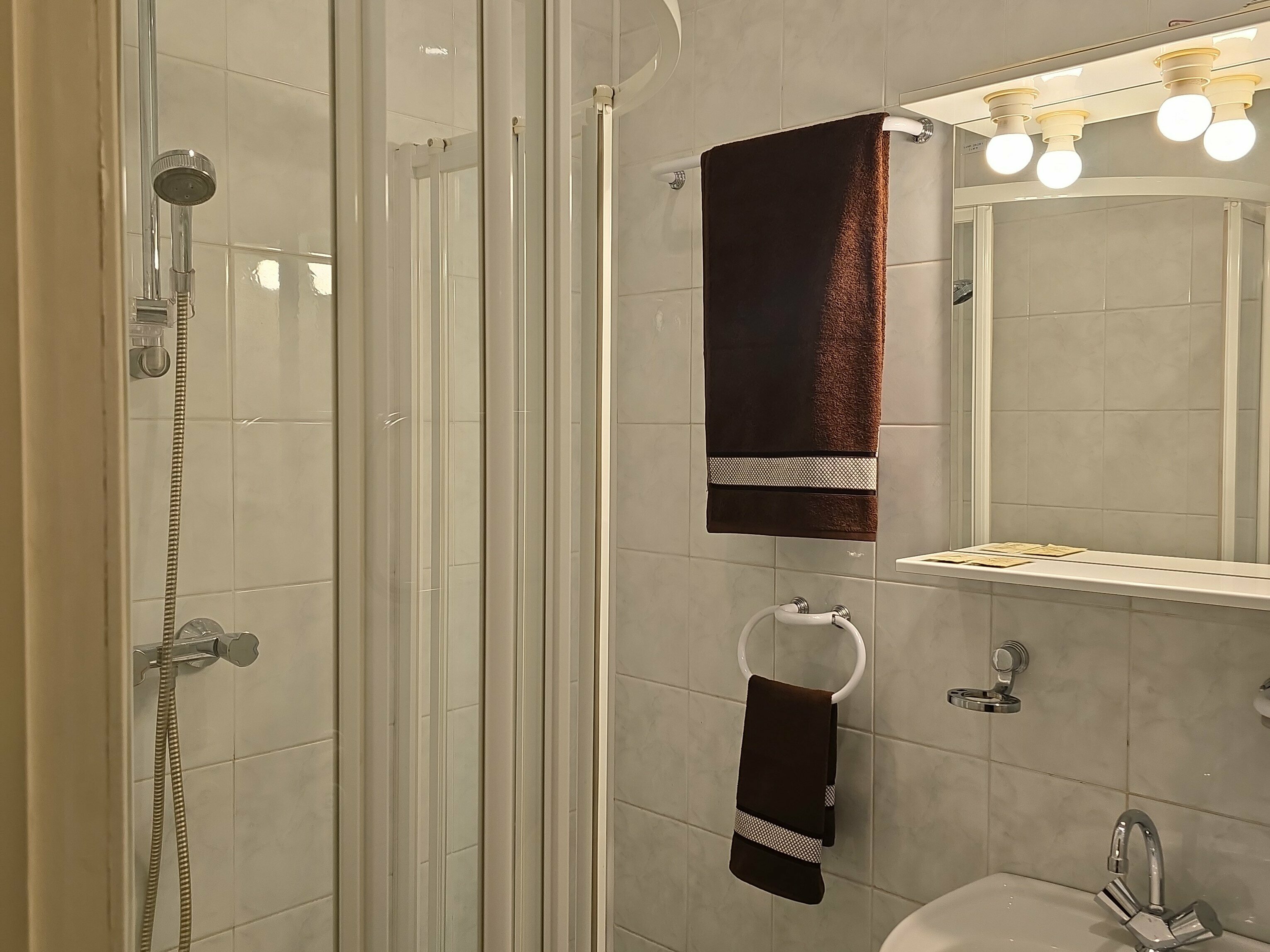 Двухместный номер с 2 отдельными кроватями и балконом