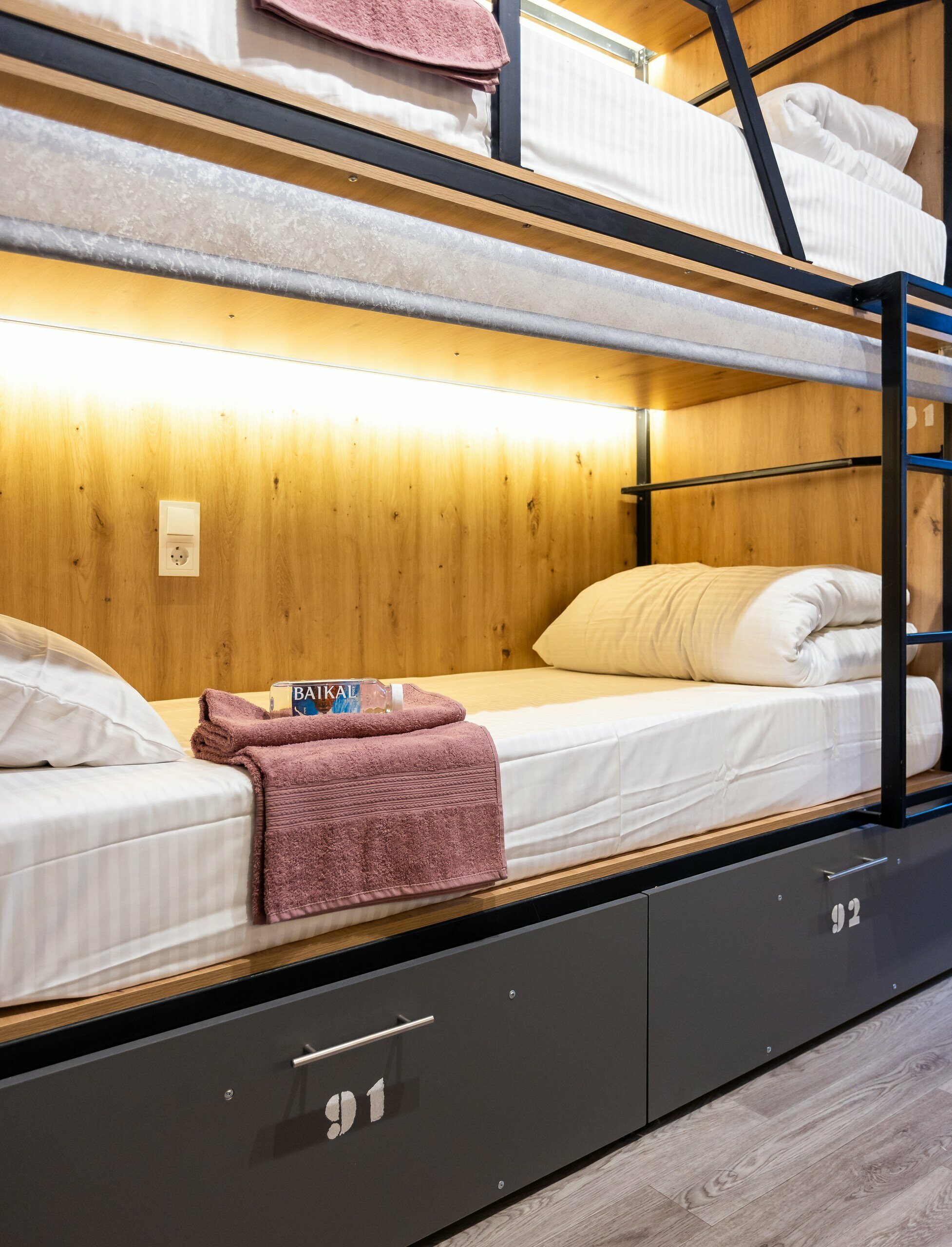 1. Кровать в общем 8-местном номере для мужчин