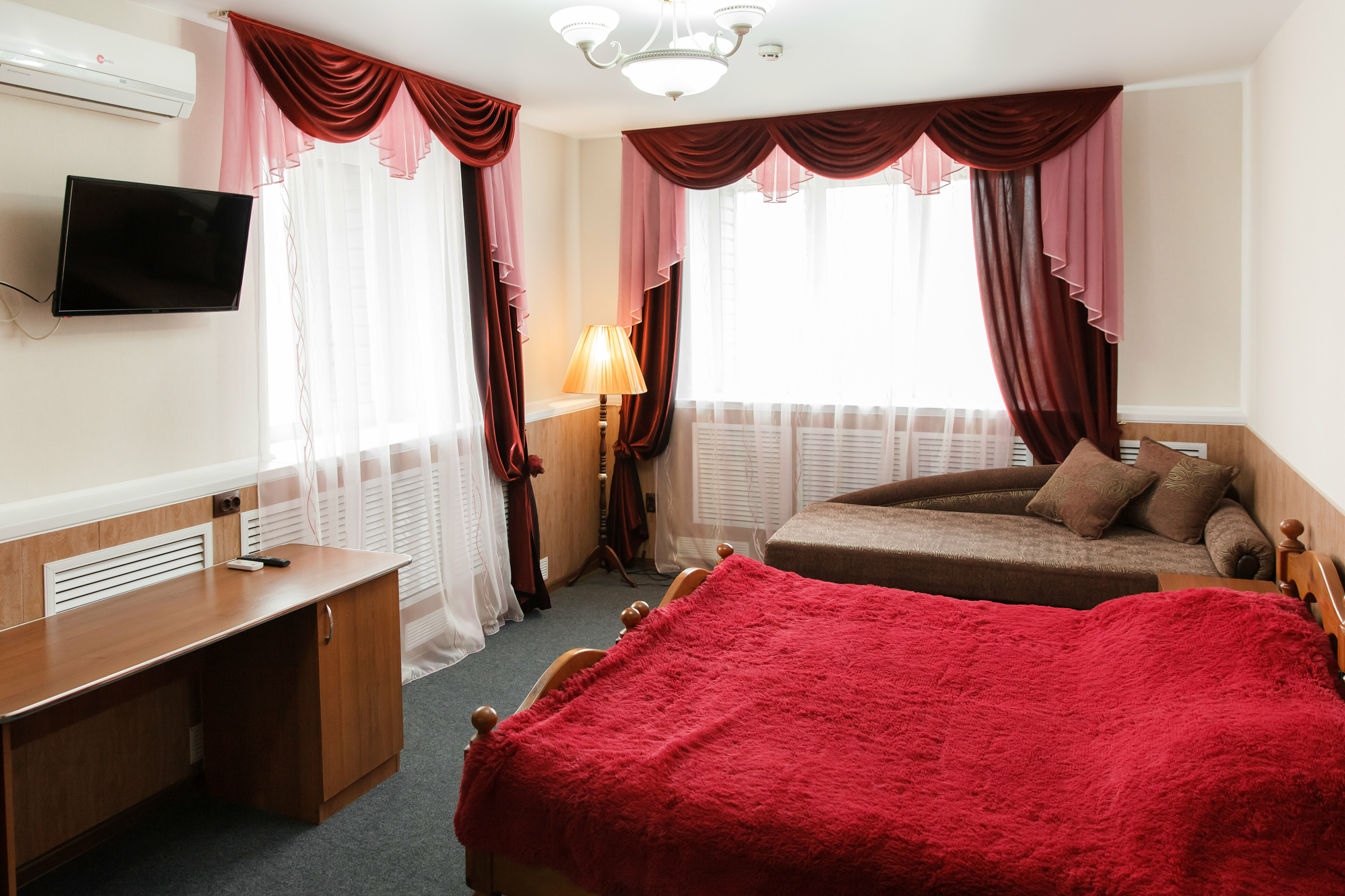 Трехместный номер Делюкс