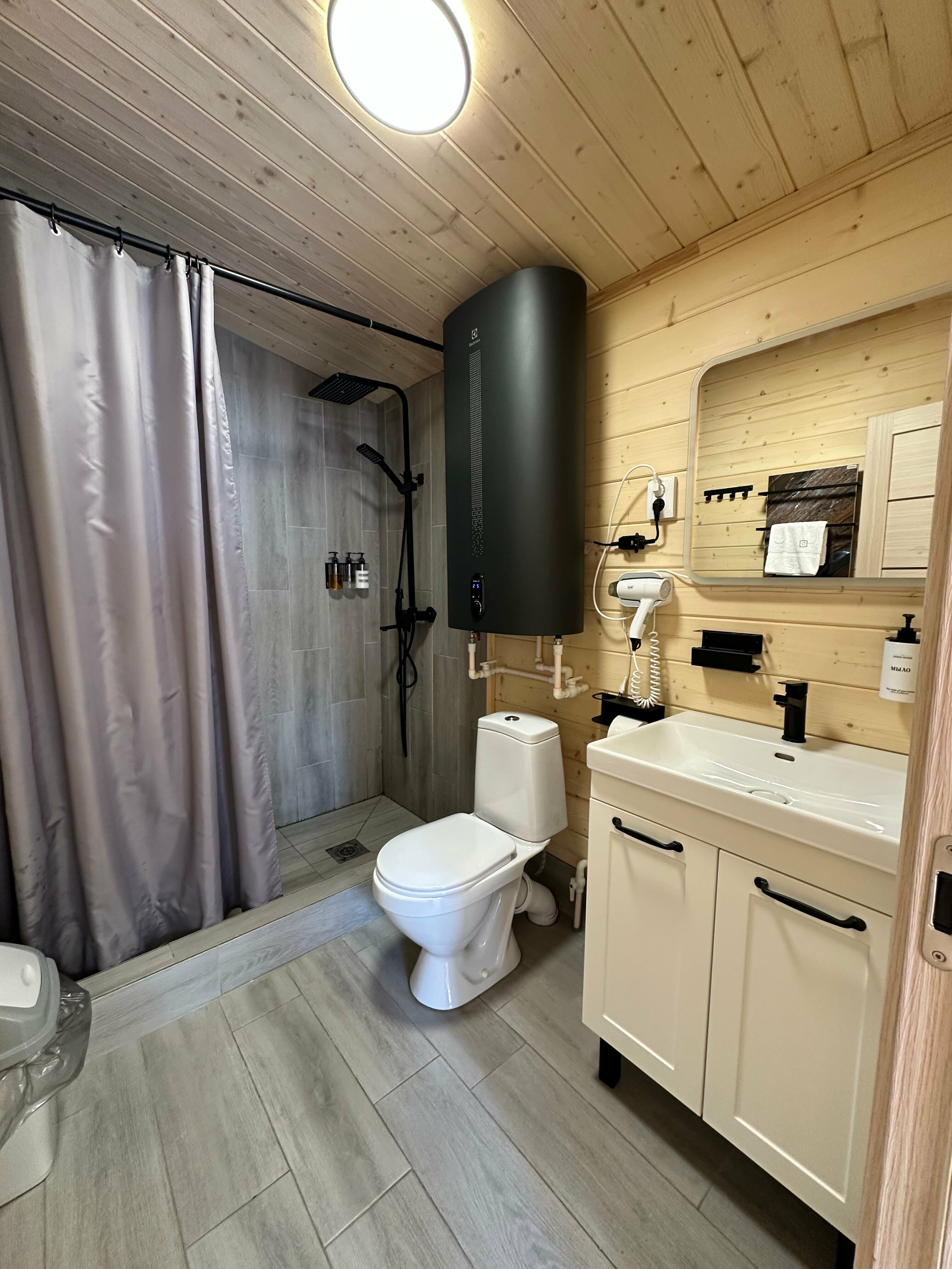 Четырехместный номер с видом на горы