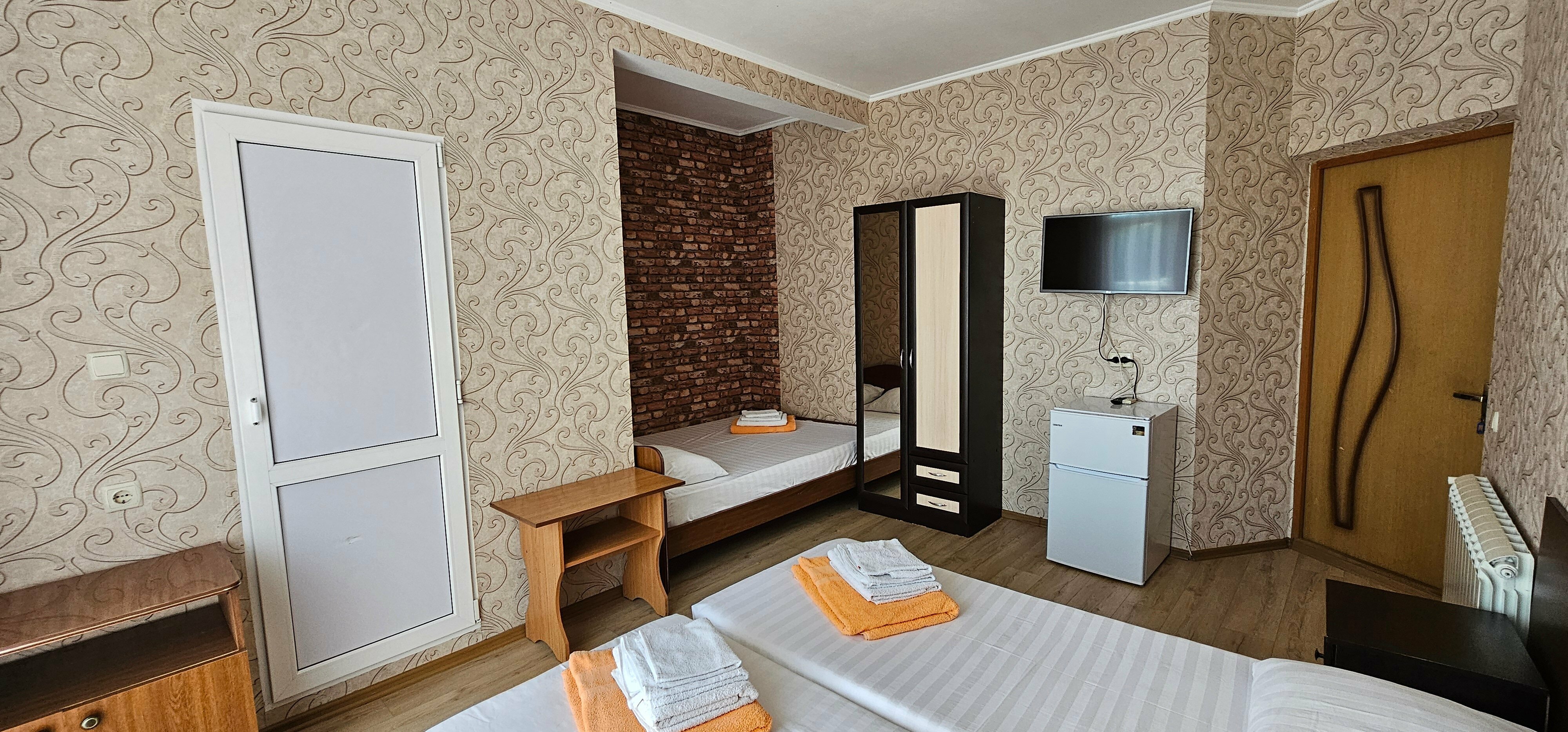 Четырехместный номер с балконом