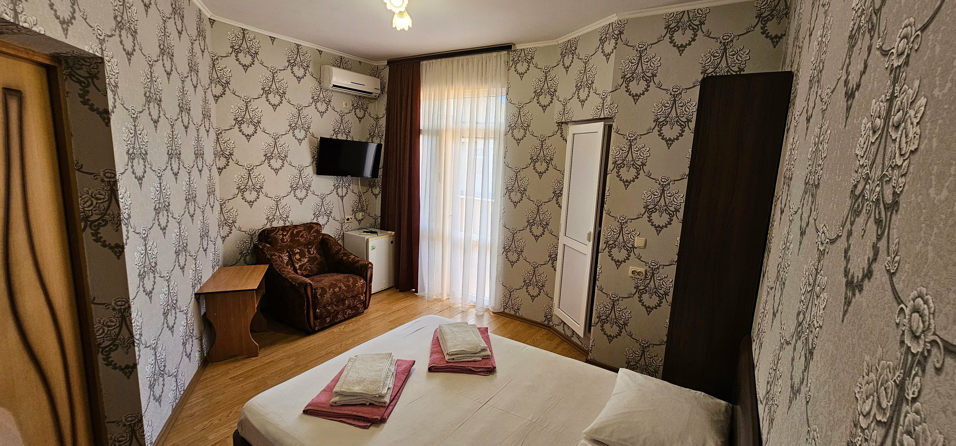 Стандартный двухместный номер с 1 кроватью или 2 отдельными кроватями и балконом