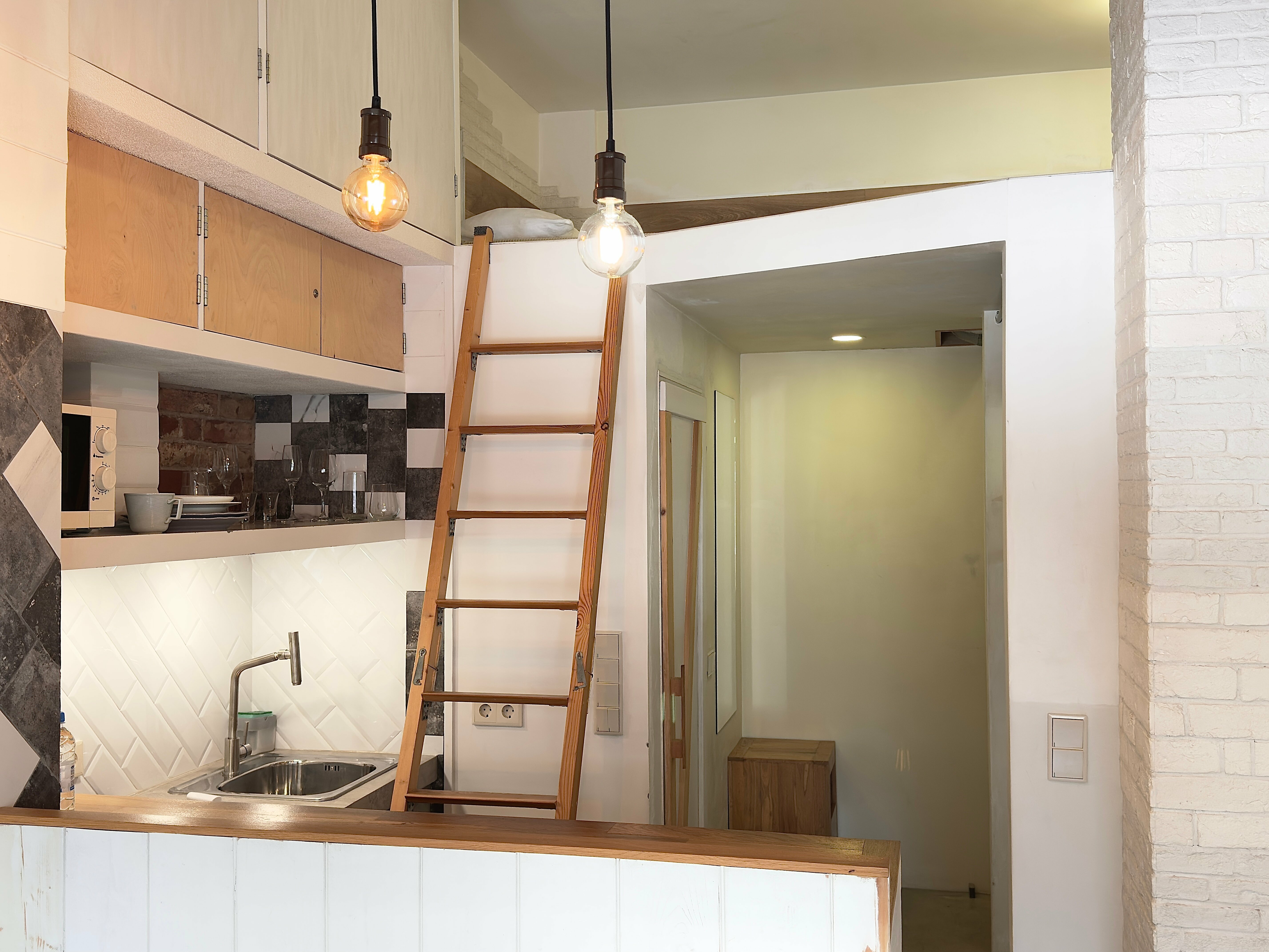 Трехместный номер с видом на горы