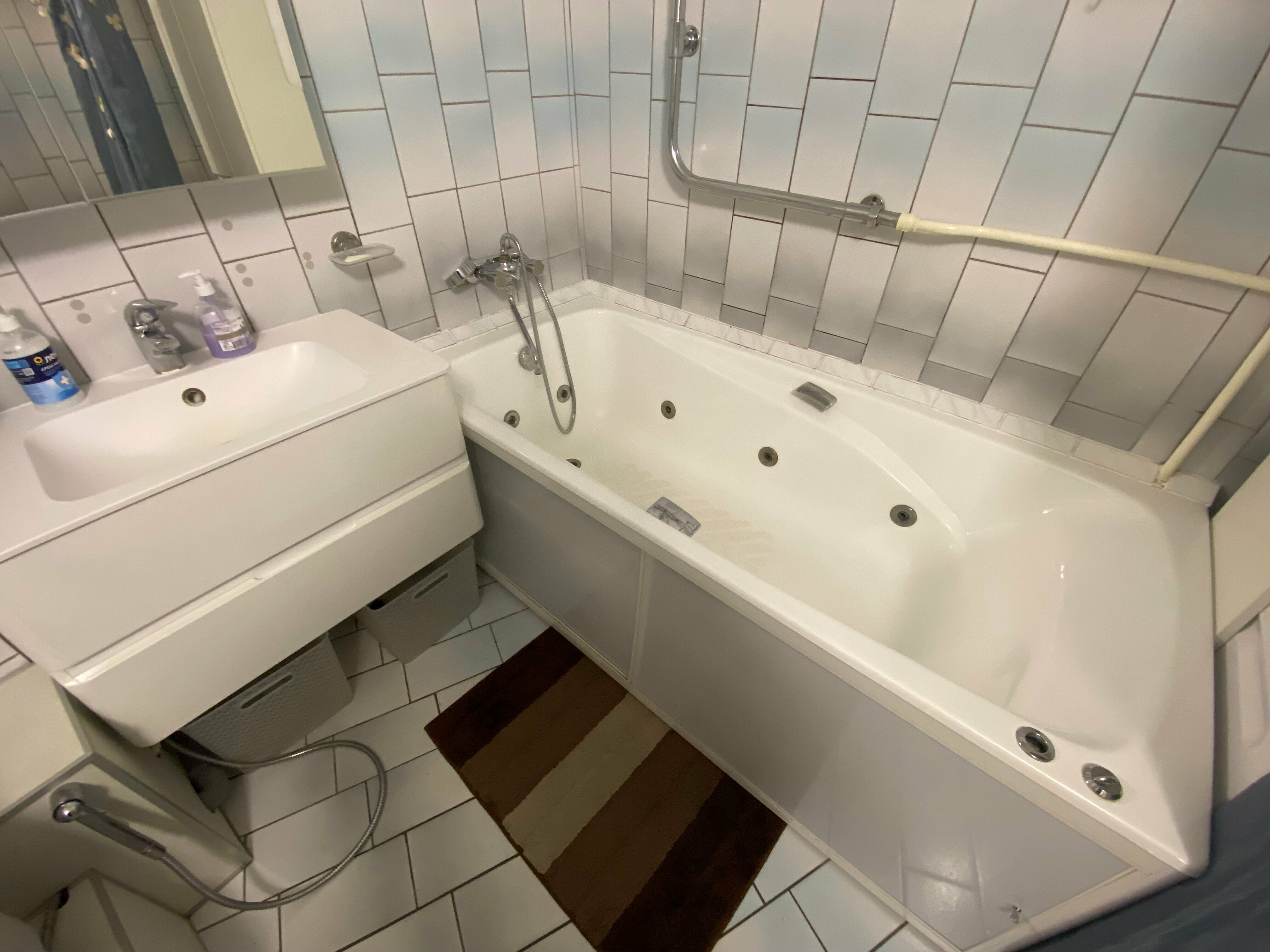 Шестиестные апартаменты с видом на Невский проспект 