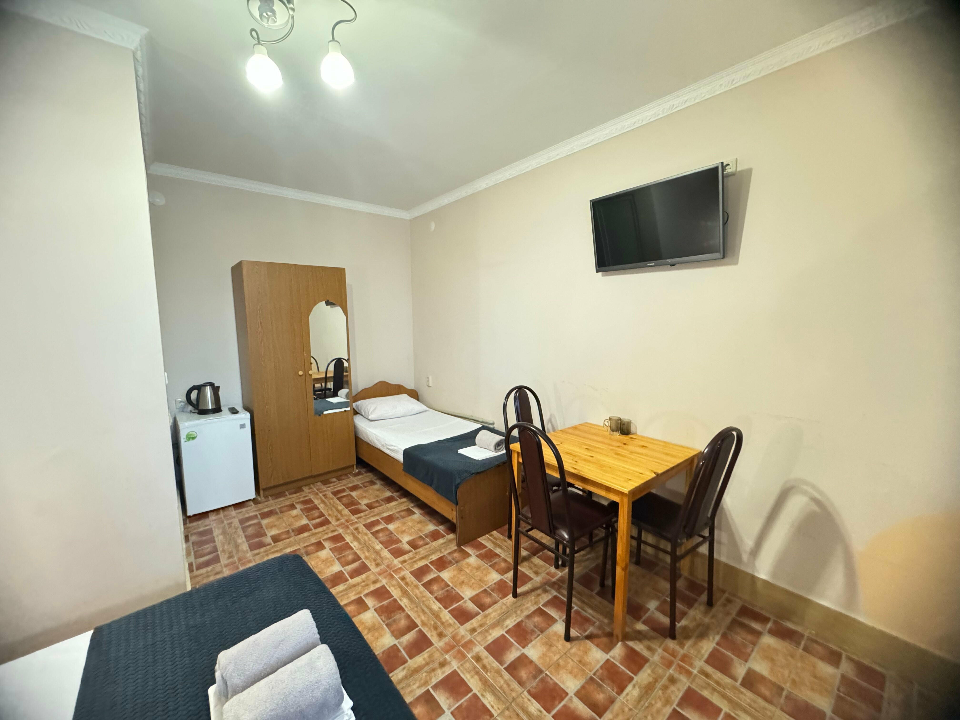 Трехместный номер с душем