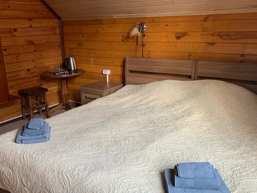 Двухместный номер с 2 отдельными кроватями и общей ванной комнатой в Парк Отель Манжерок