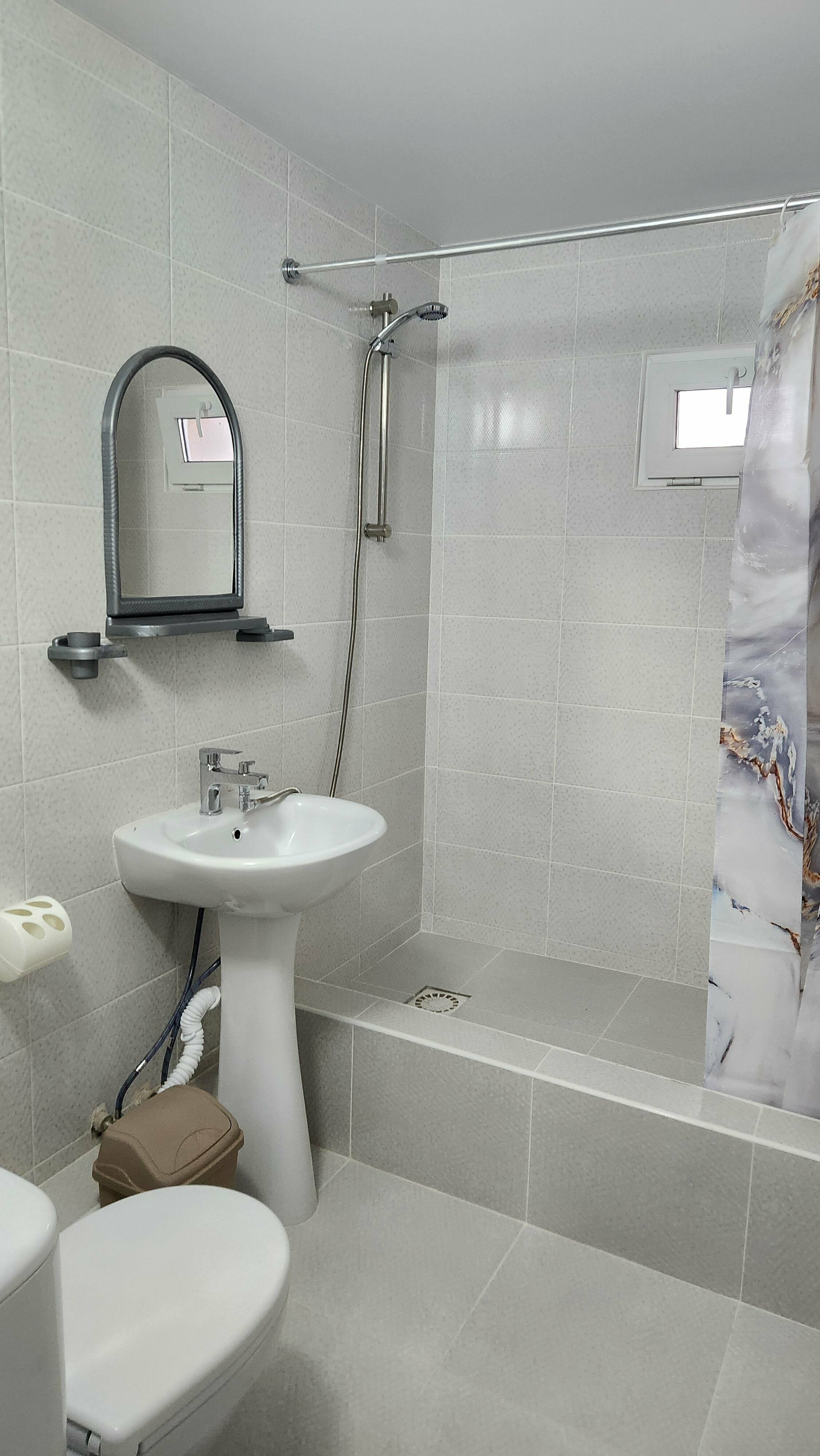 Cемейный номер с собственной ванной комнатой