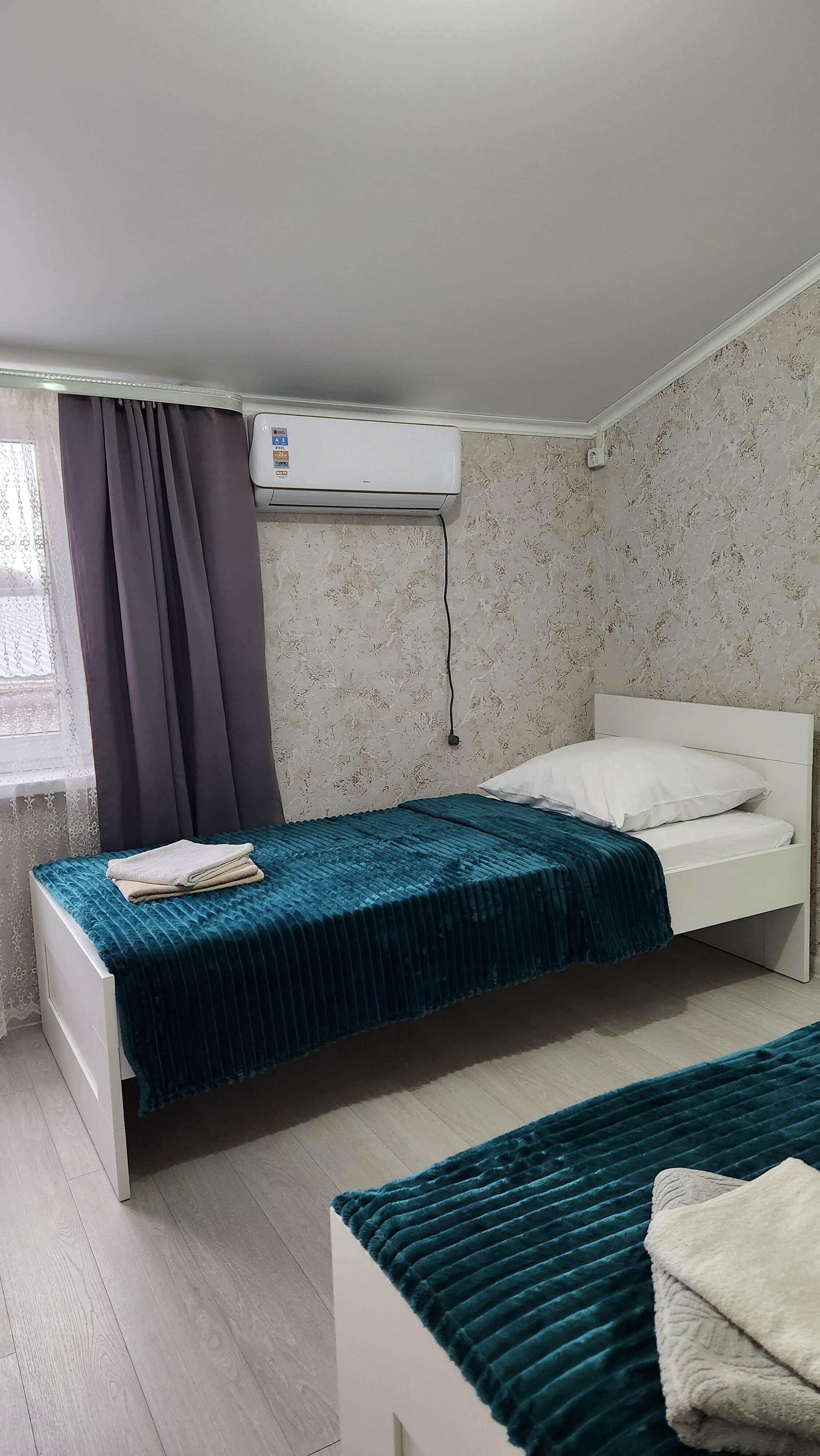 Cемейный номер с собственной ванной комнатой