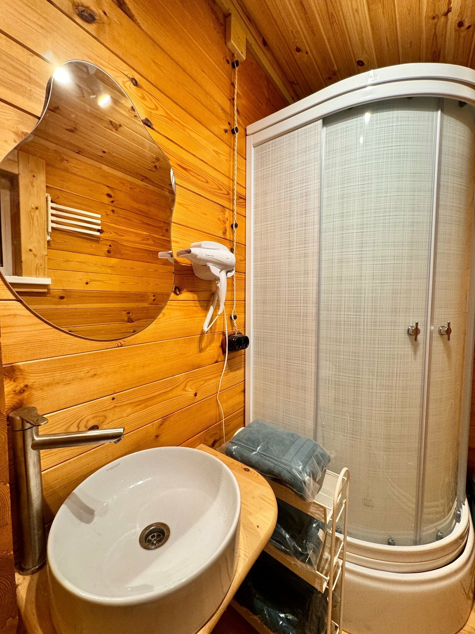 Дом с видом на озеро