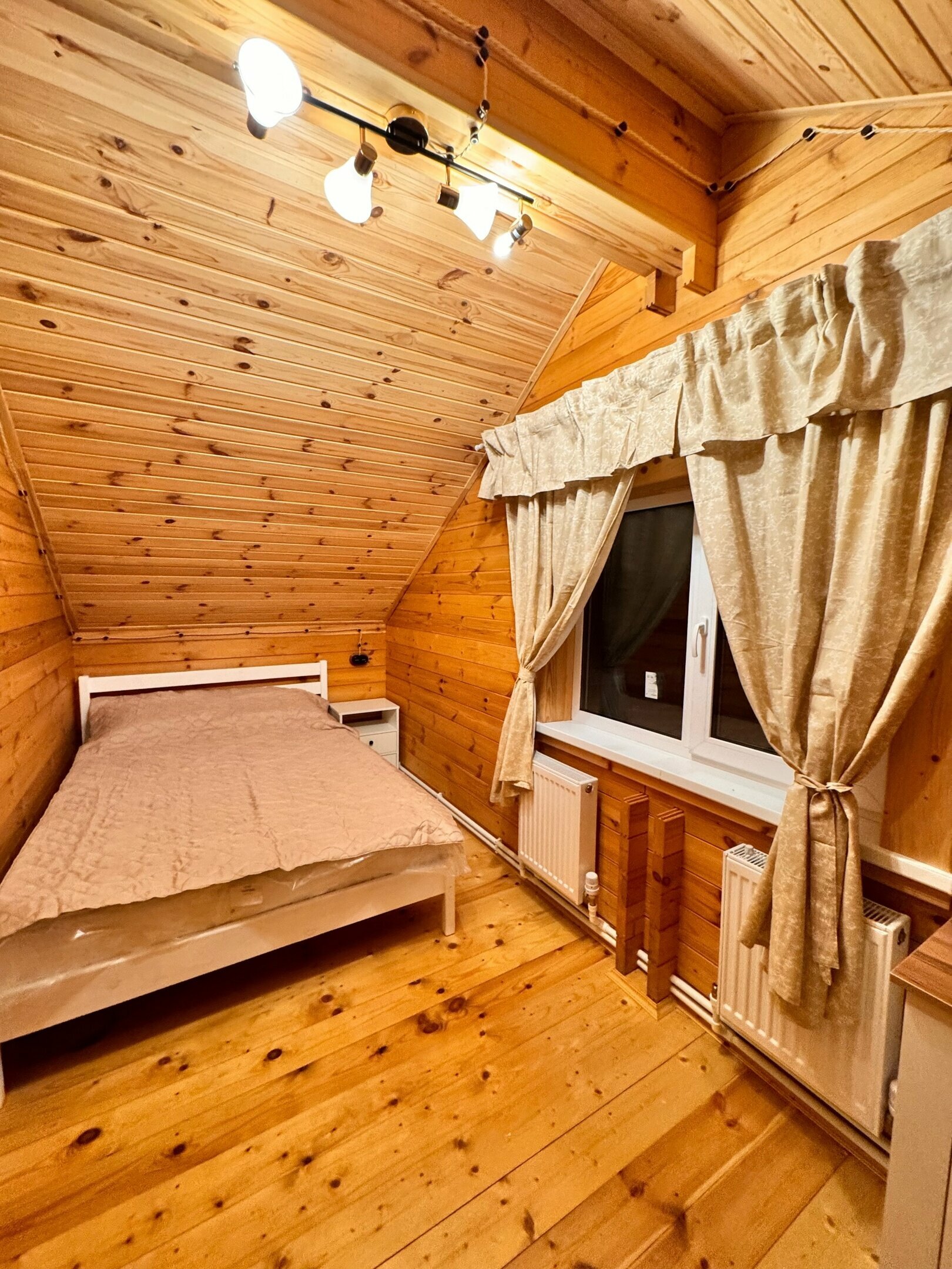 Дом с видом на озеро