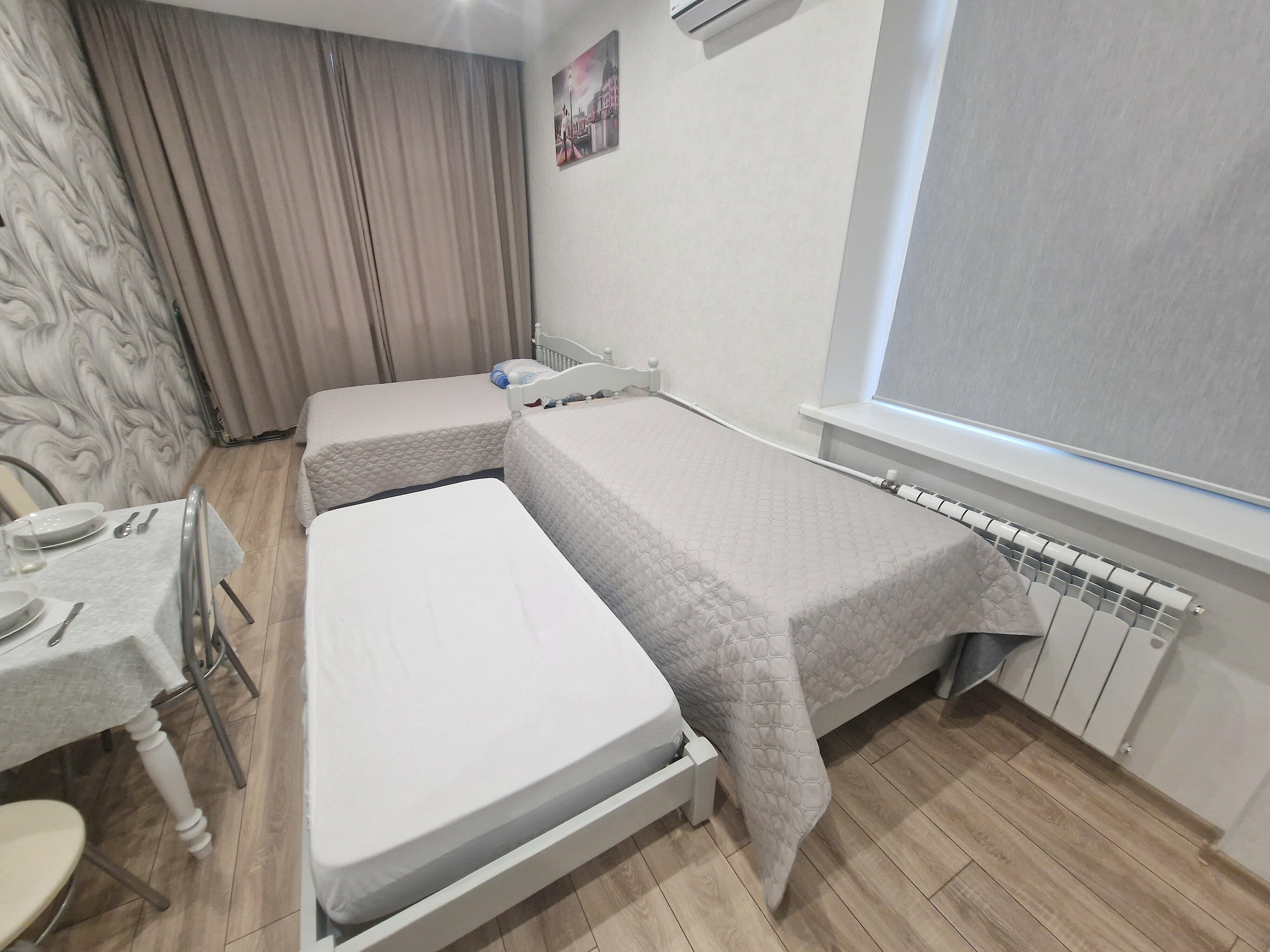 Четырехместный номер с ванной комнатой