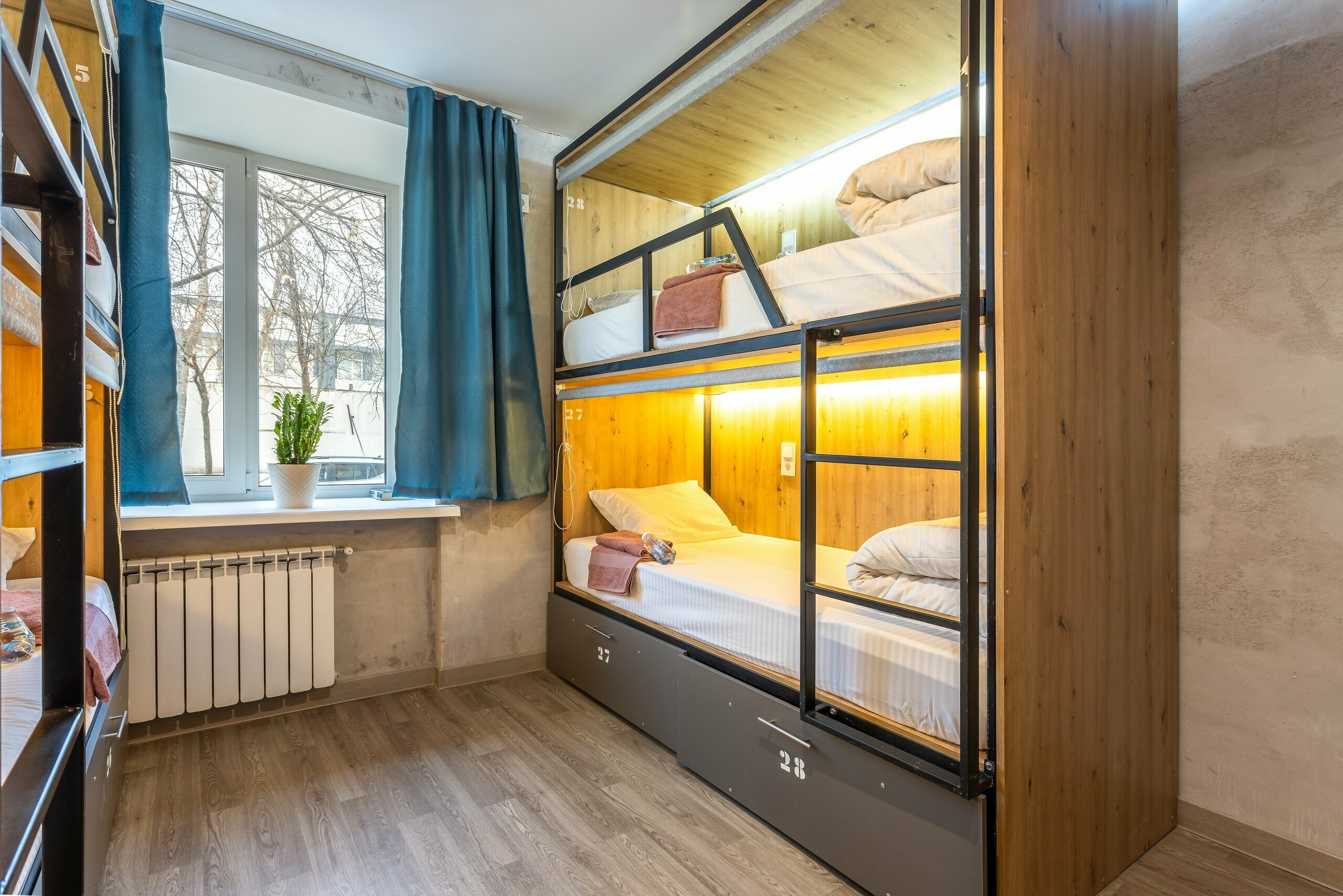 4. Кровать в общем 6-местном номере для мужчин