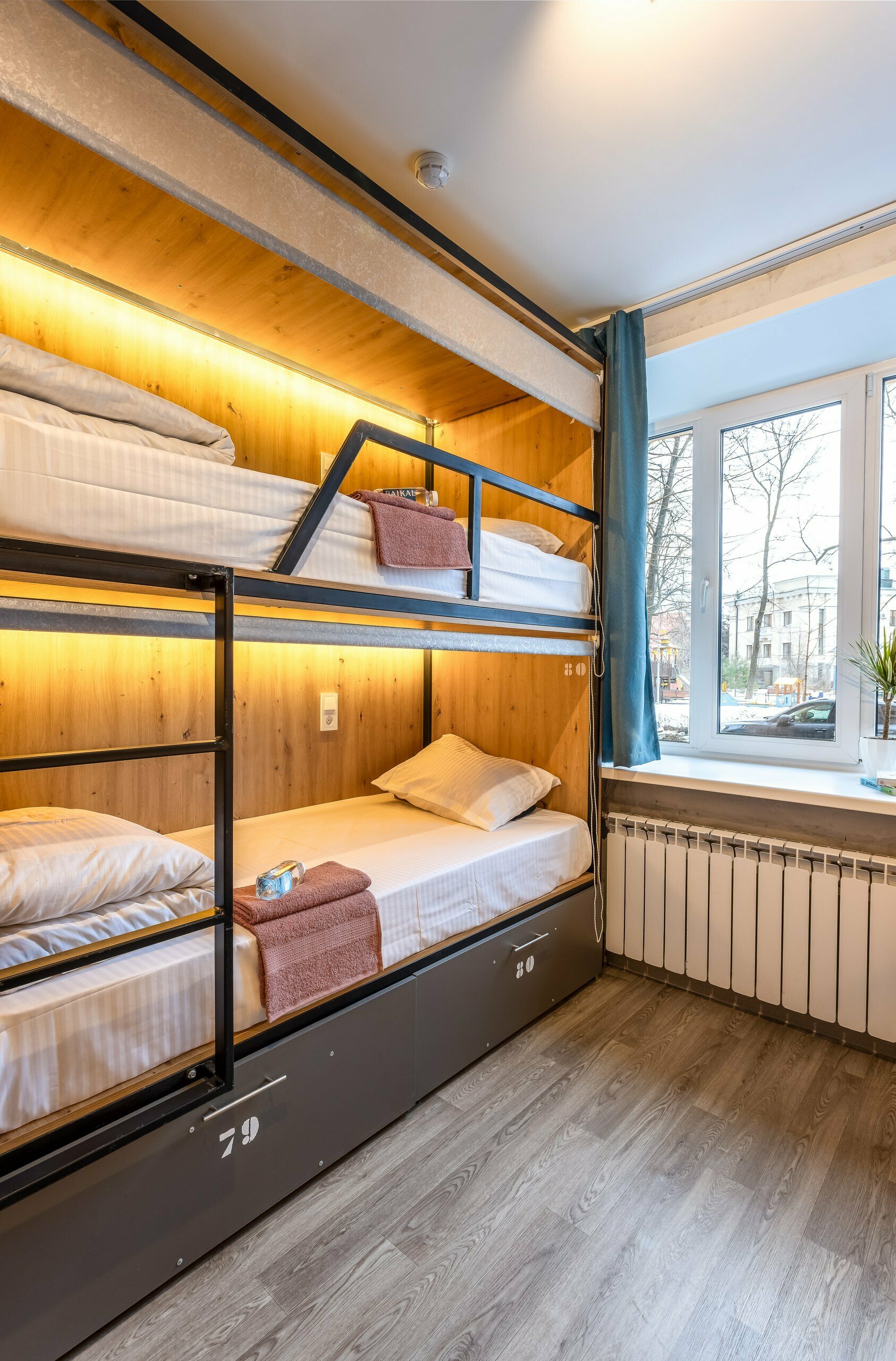 15. Кровать в общем 6-местном номере для мужчин