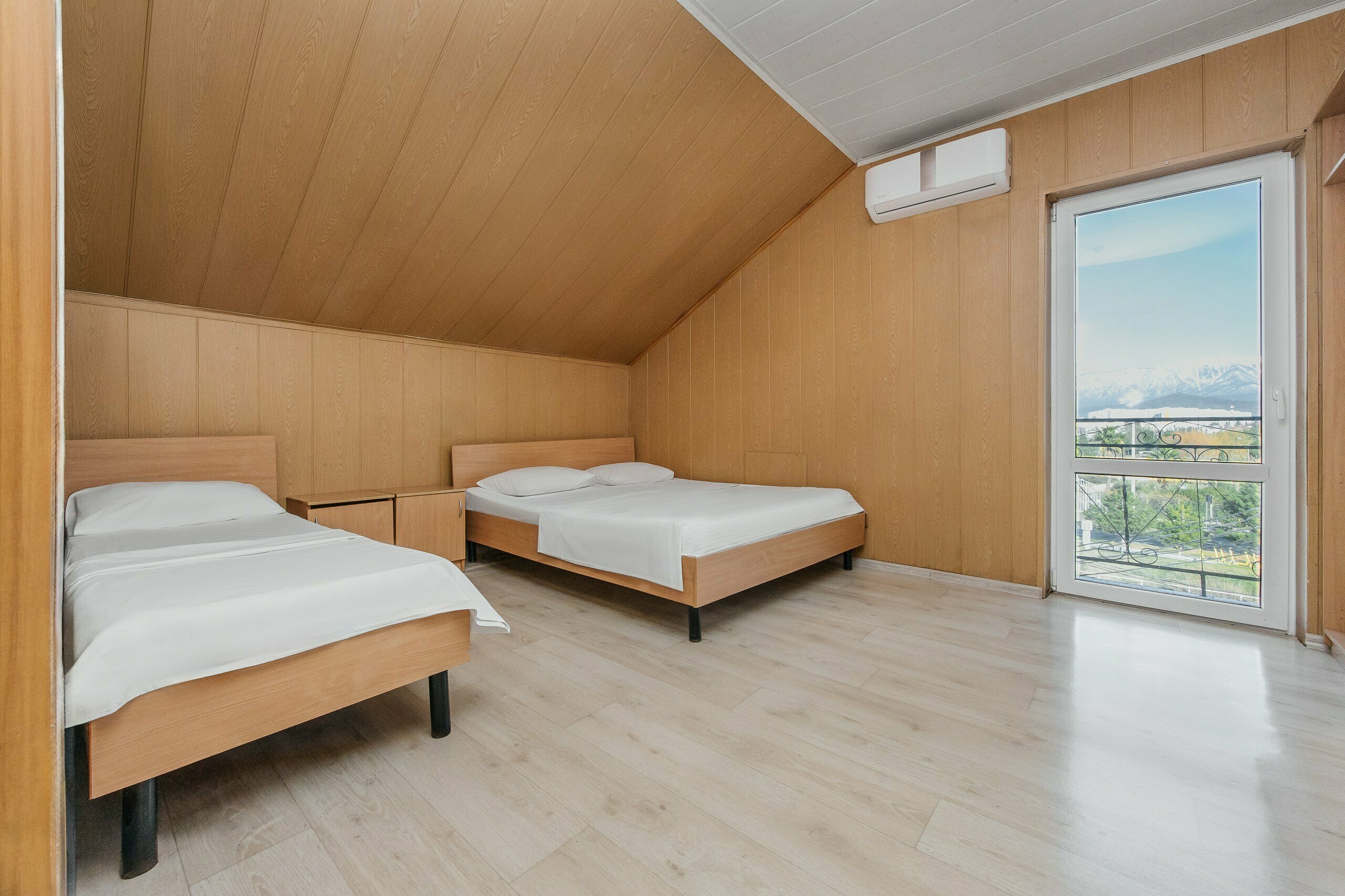 Семейный номер с балконом