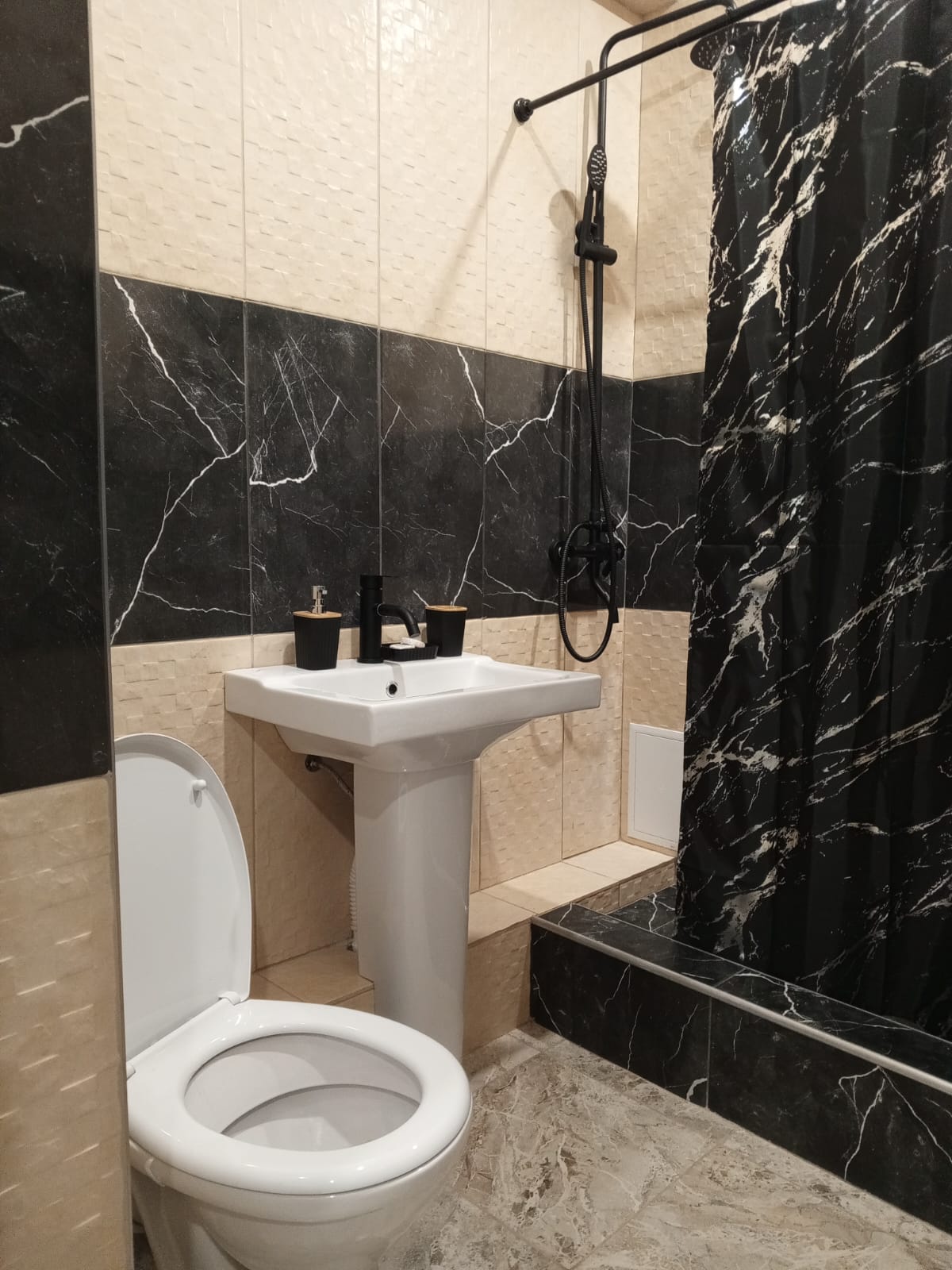 ЛЮКС с балконом, 2х, 3х, 4х местный