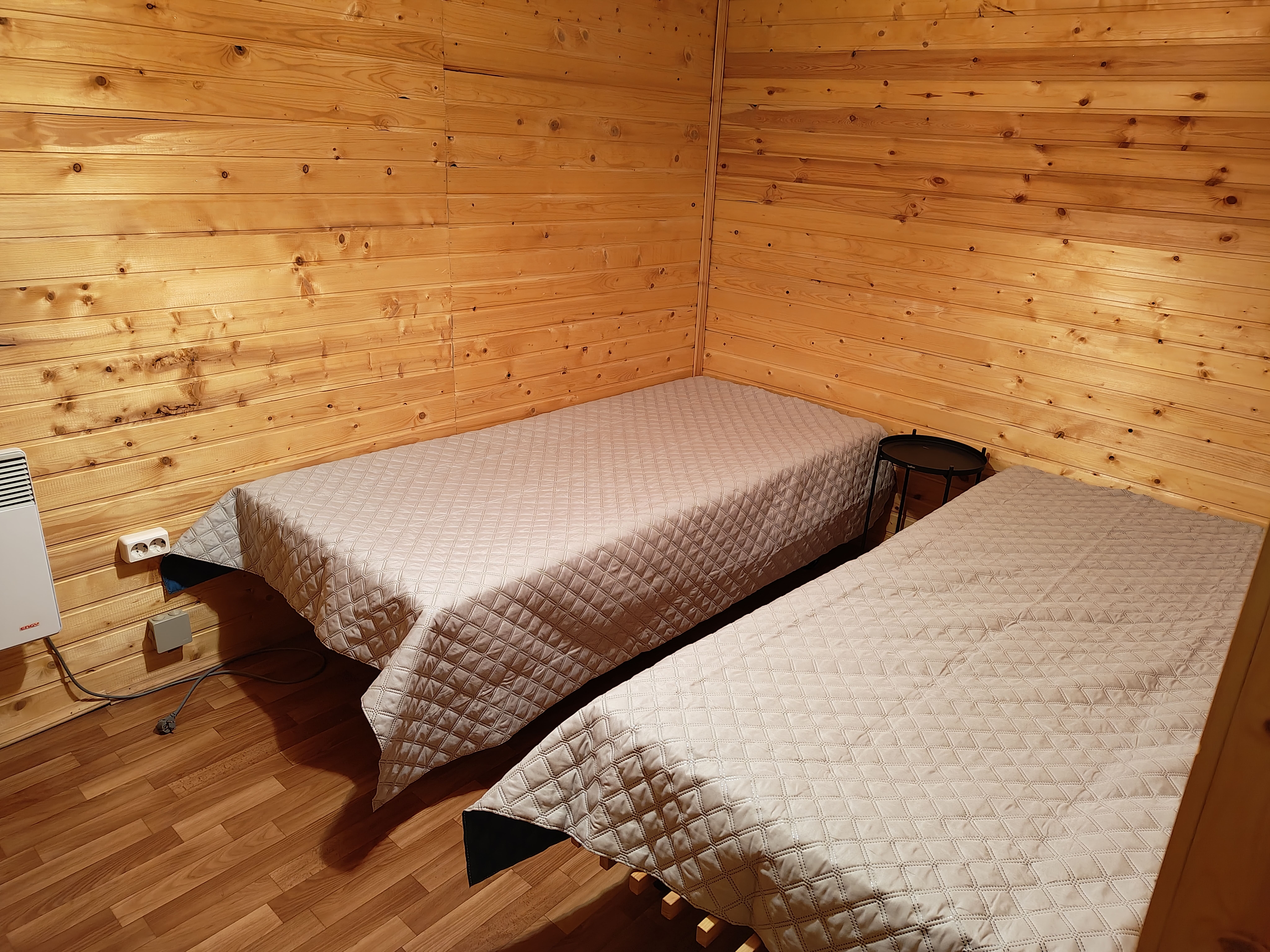 Семейный номер с видом на озеро