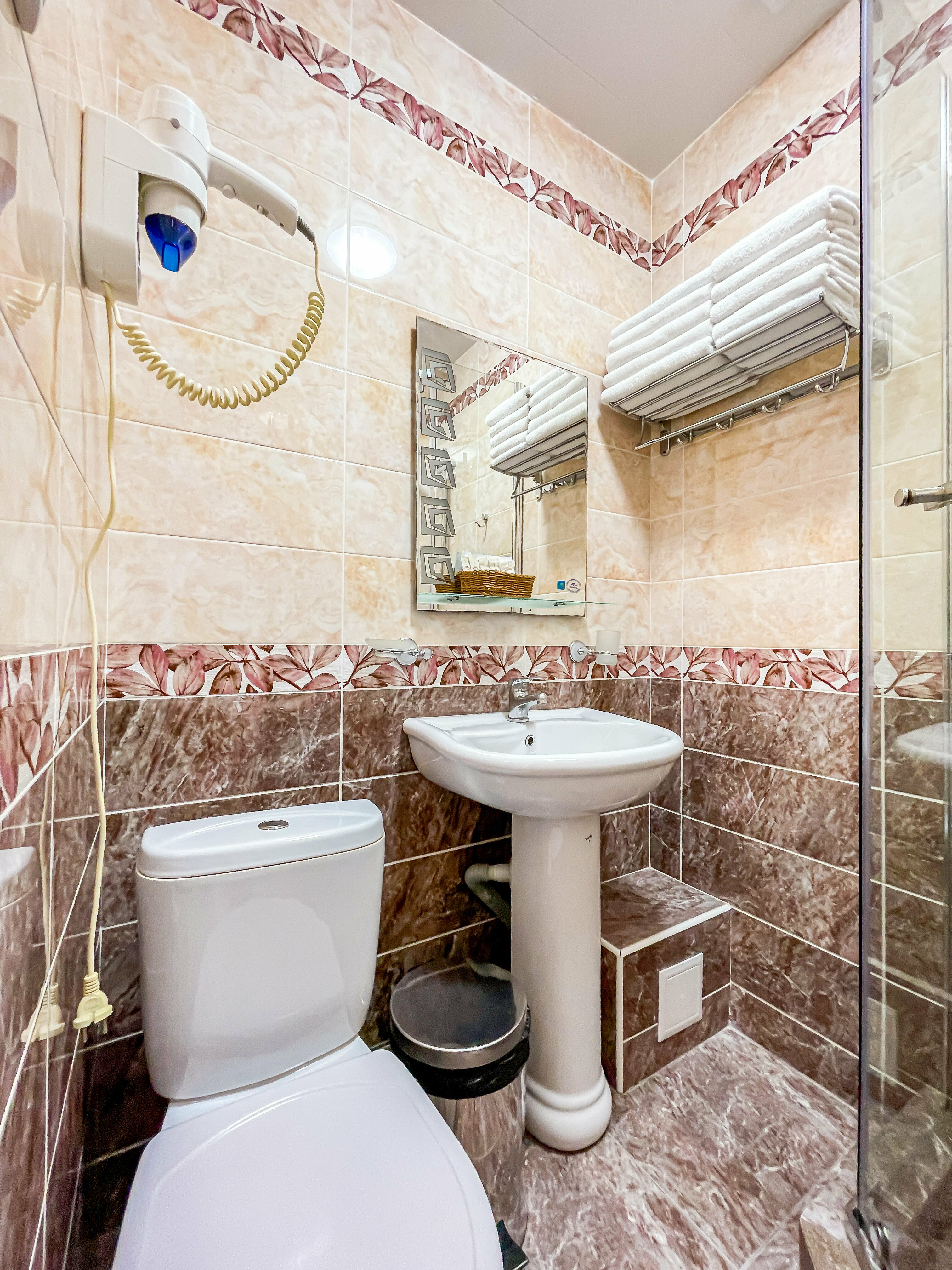 Люкс с видом на бассейн