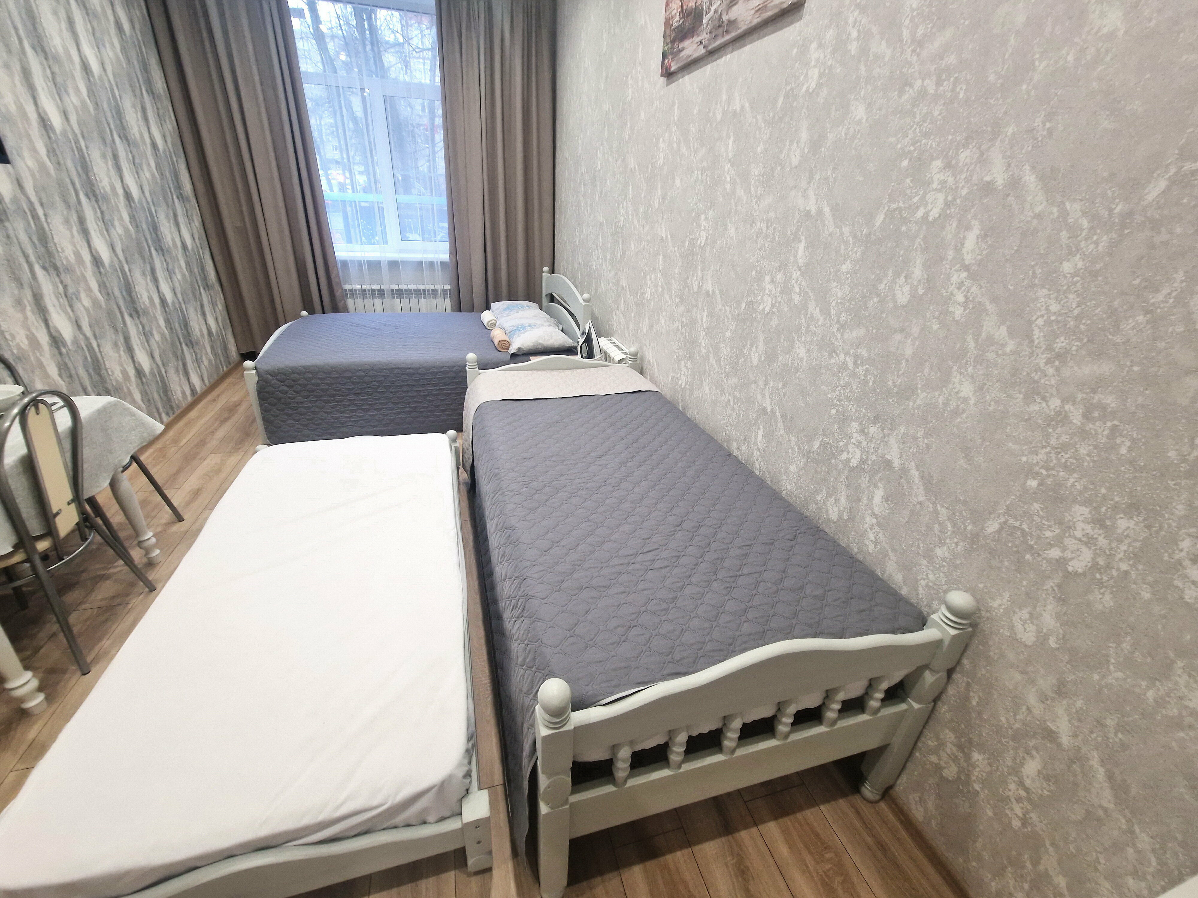 Четырехместный номер с ванной комнатой