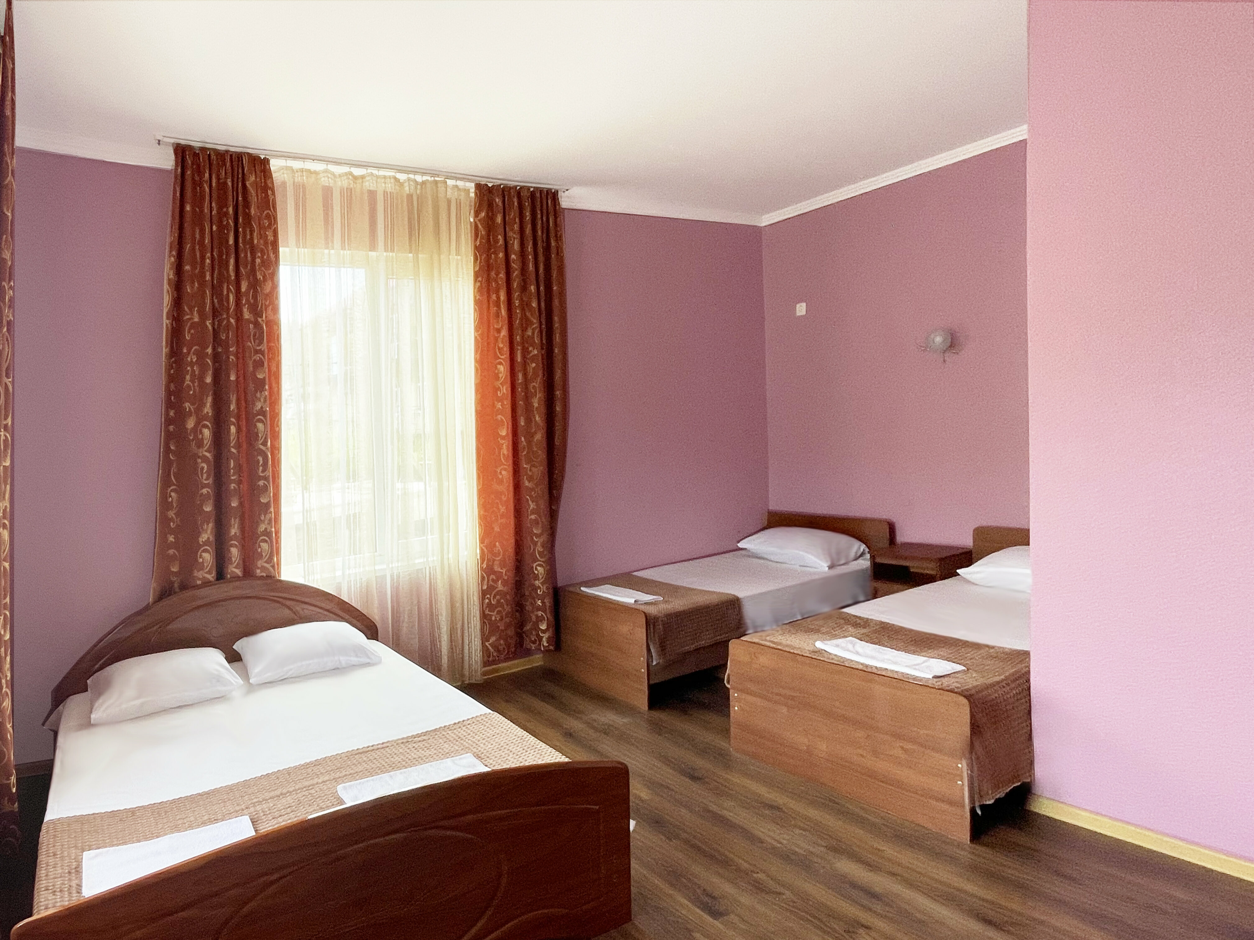 Четырехместный номер с балконом 