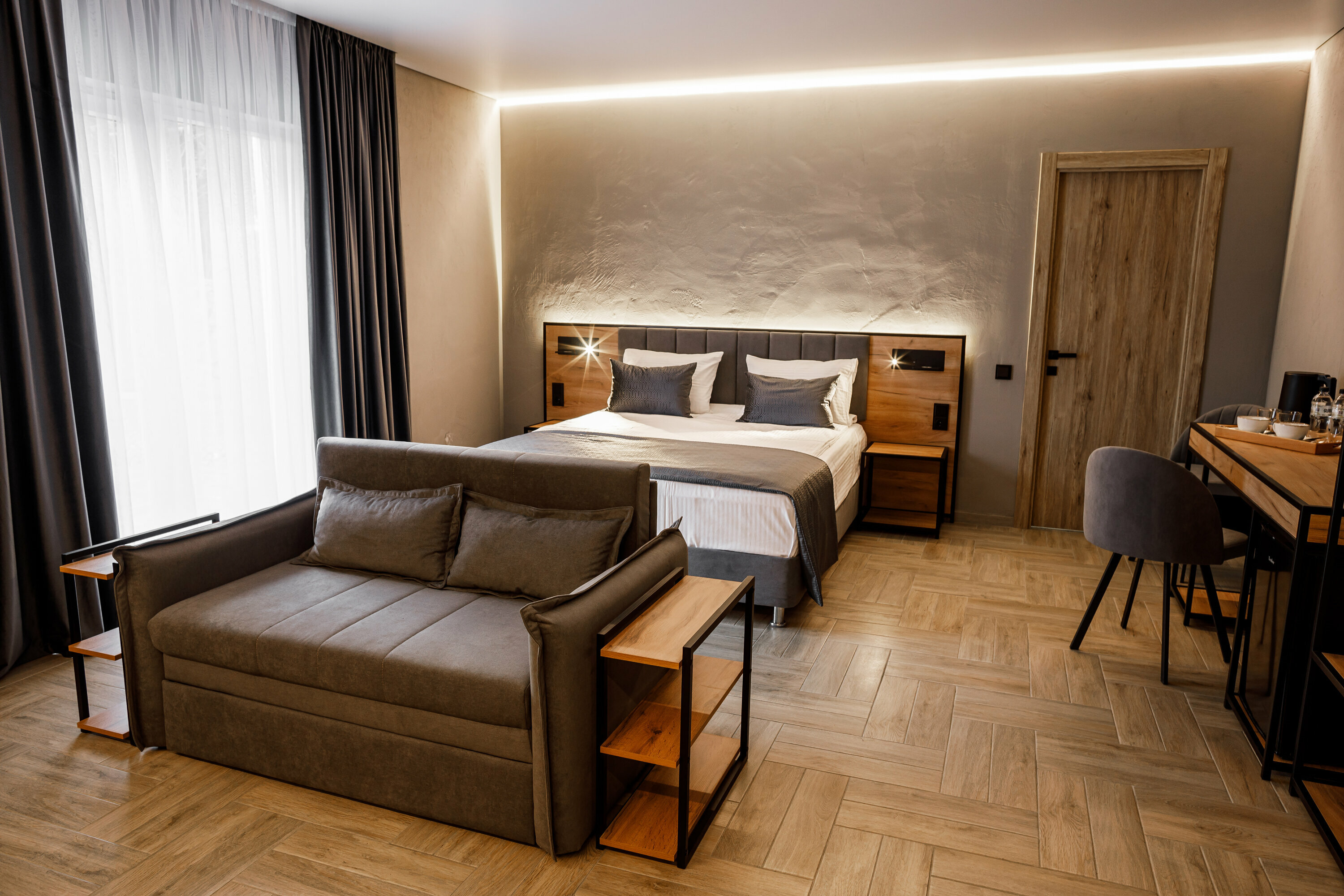 Четырёхместный (Улучшенный стандарт с диваном, корпус 1)