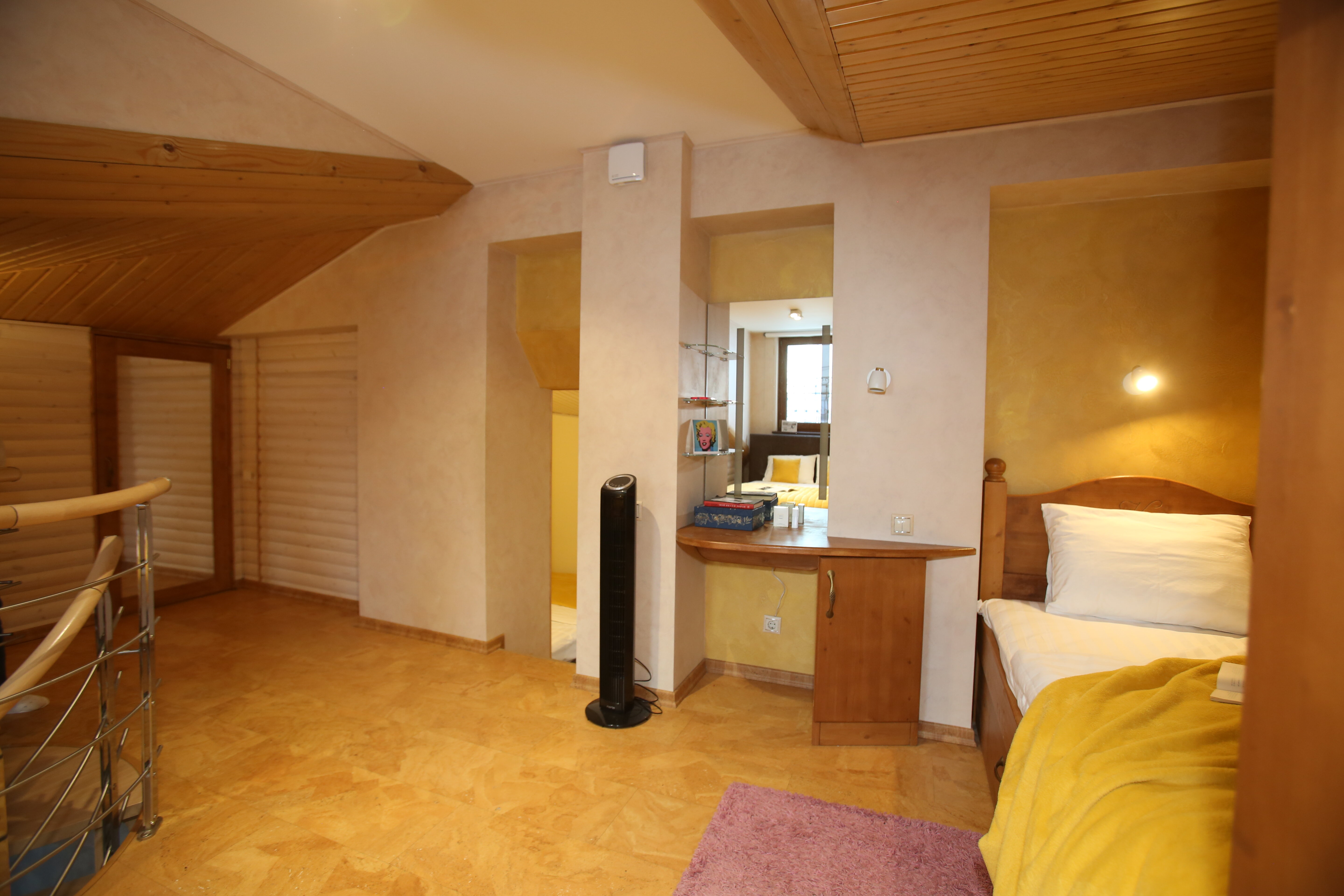 Двухуровневый четырехместный номер