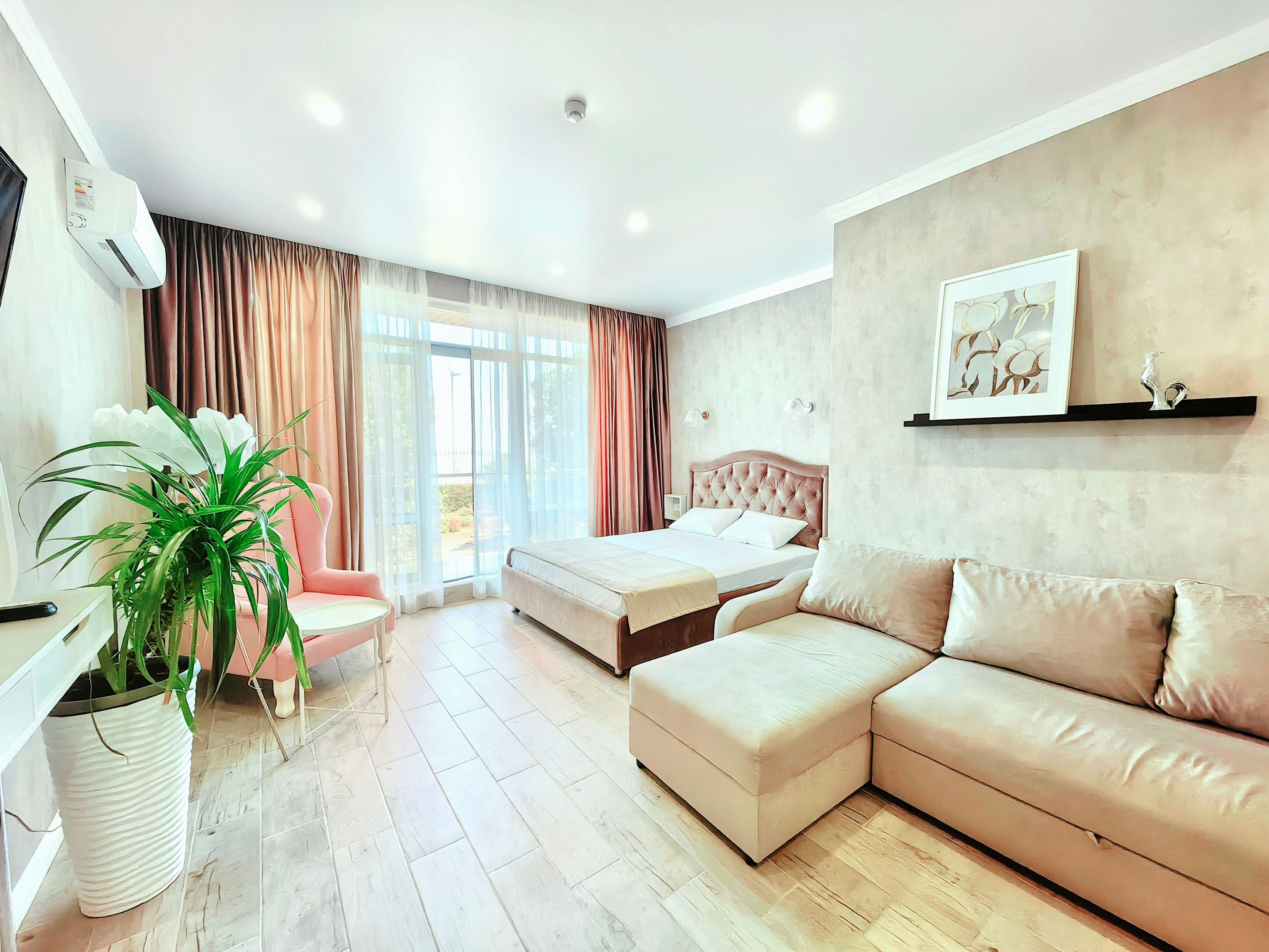 Номер-студия с видом на море