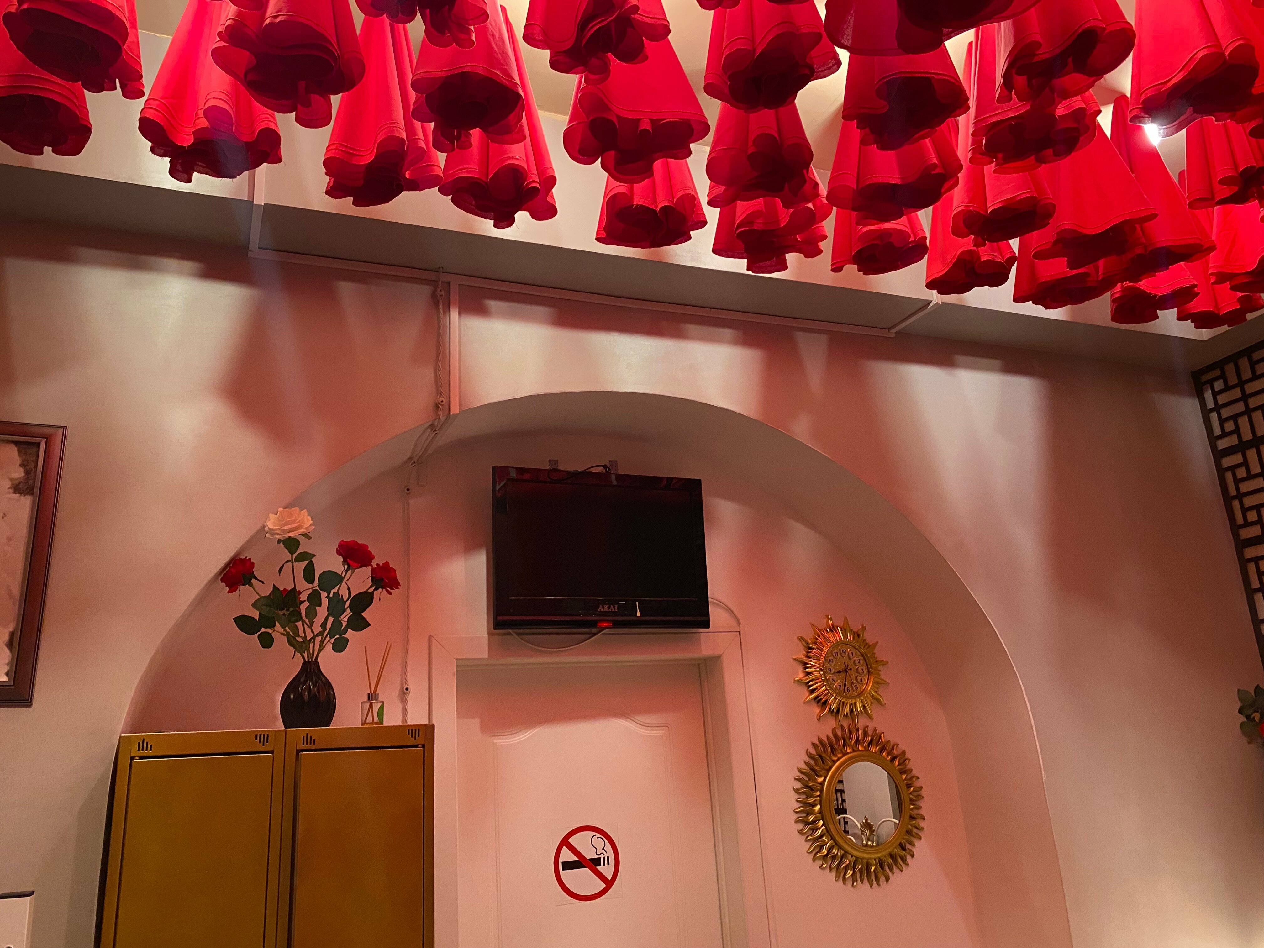 Семейный номер с общей ванной комнатой