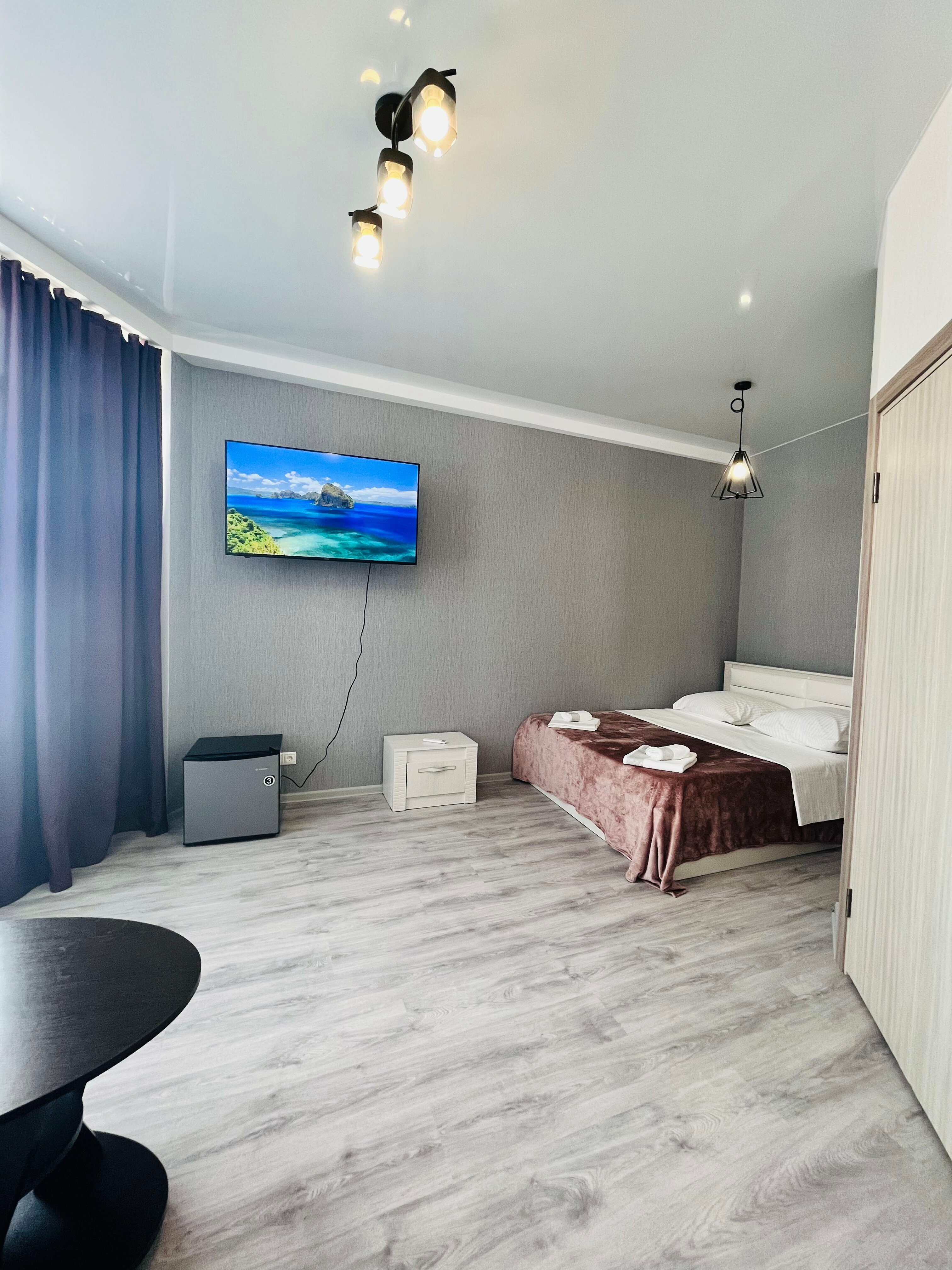 Трехместный номер с видом на город